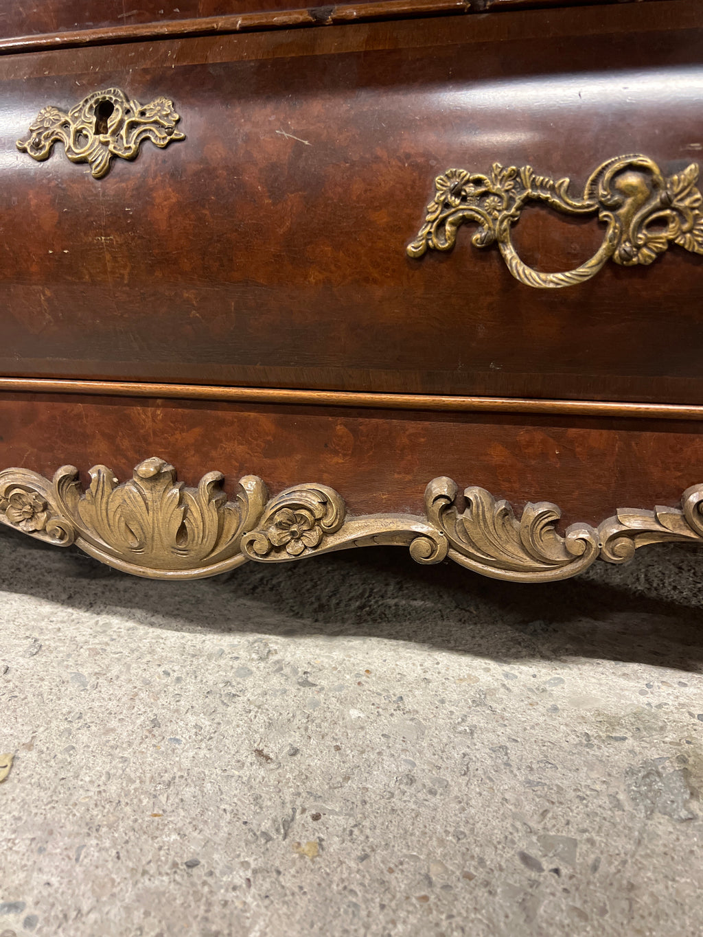 Antieke Secretaire Buikkast Rond