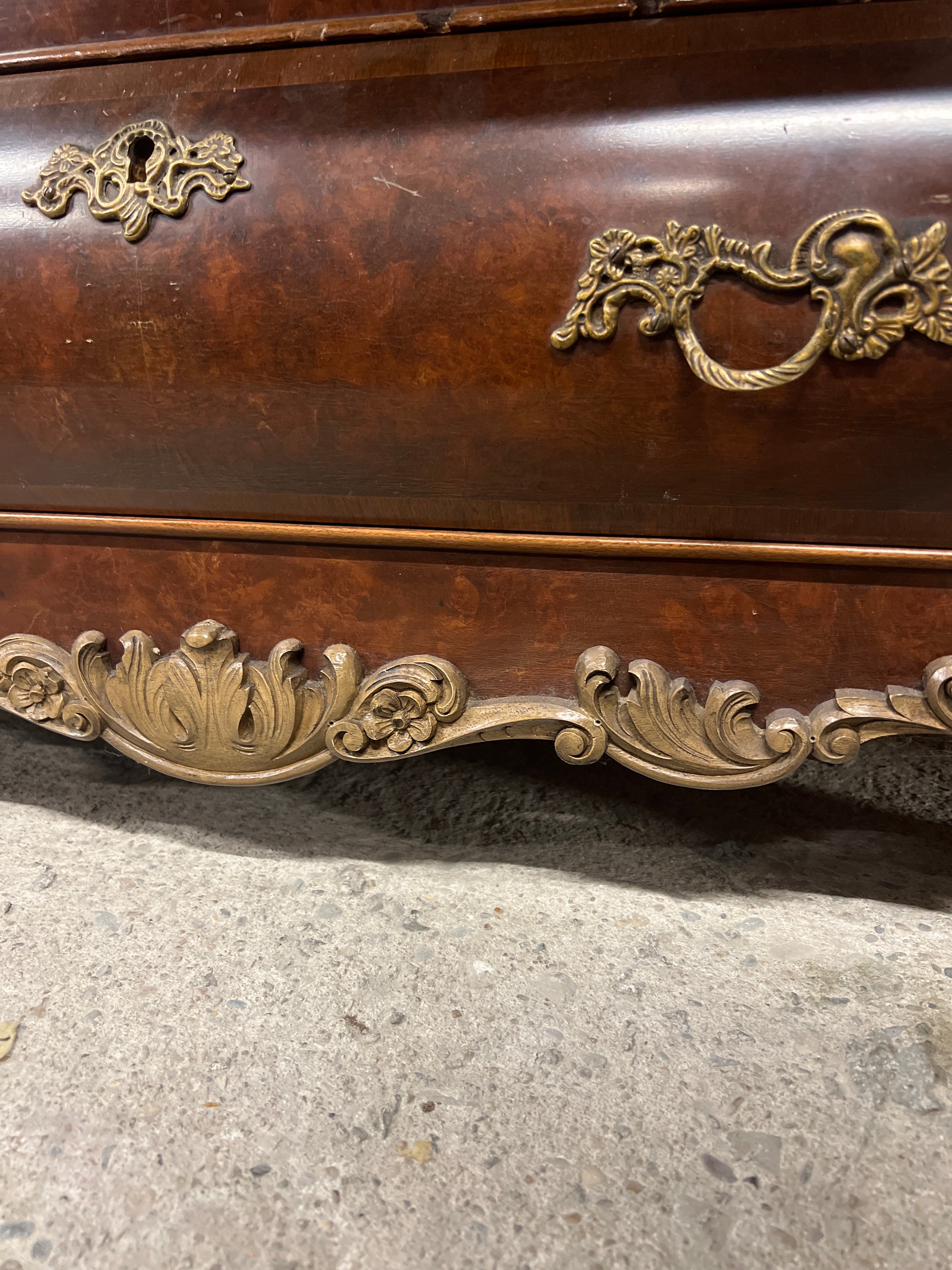 Antieke Secretaire Buikkast Rond