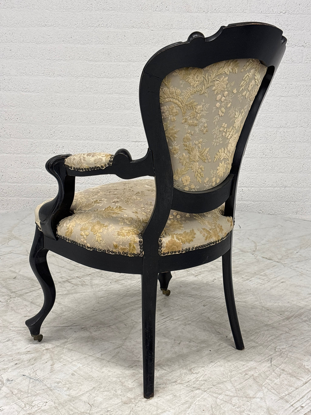 Antieke stoelen in Barok of Louis XV stijl