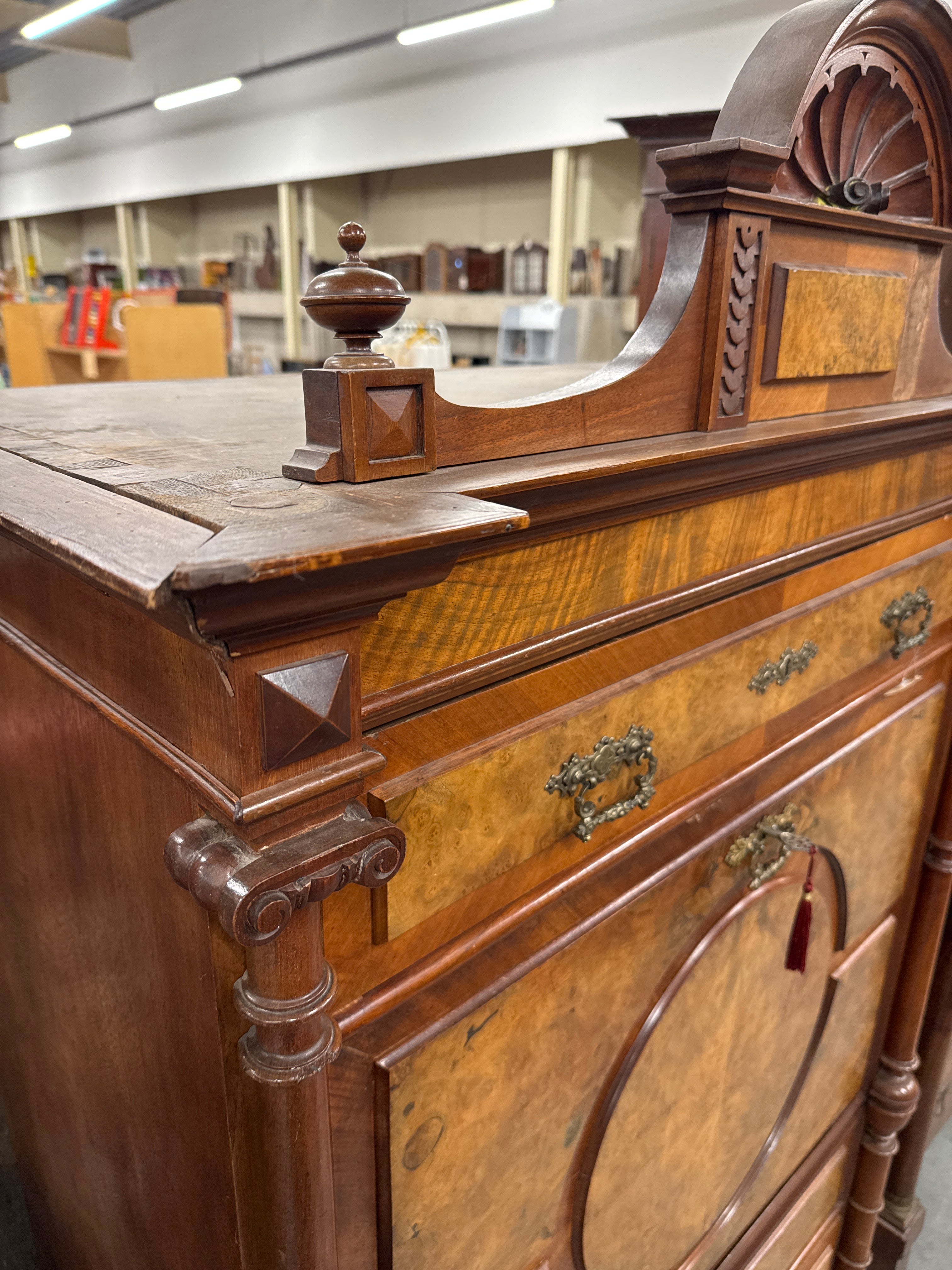 Louis Philippe secretaire rond 1860