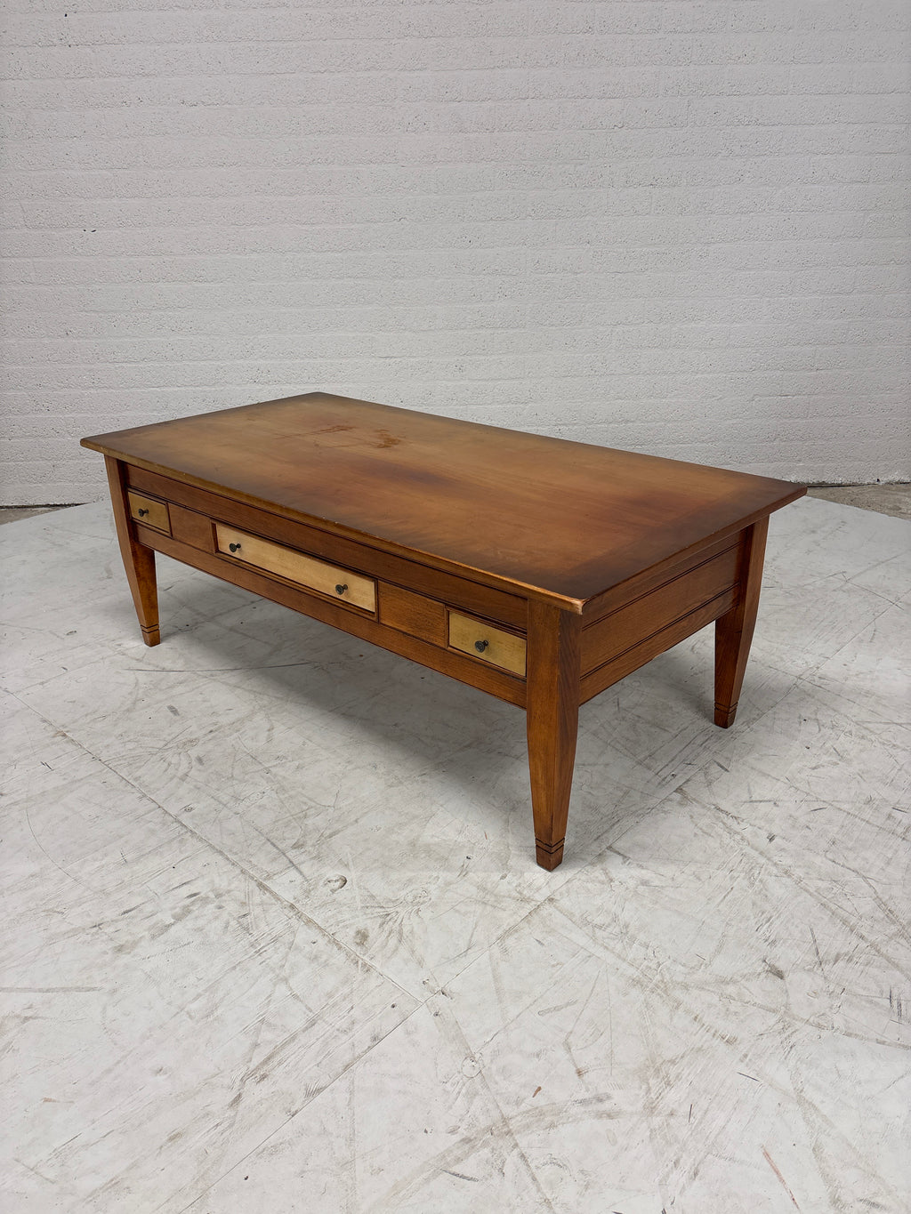 Salontafel met 6 lades en uitschuifblad