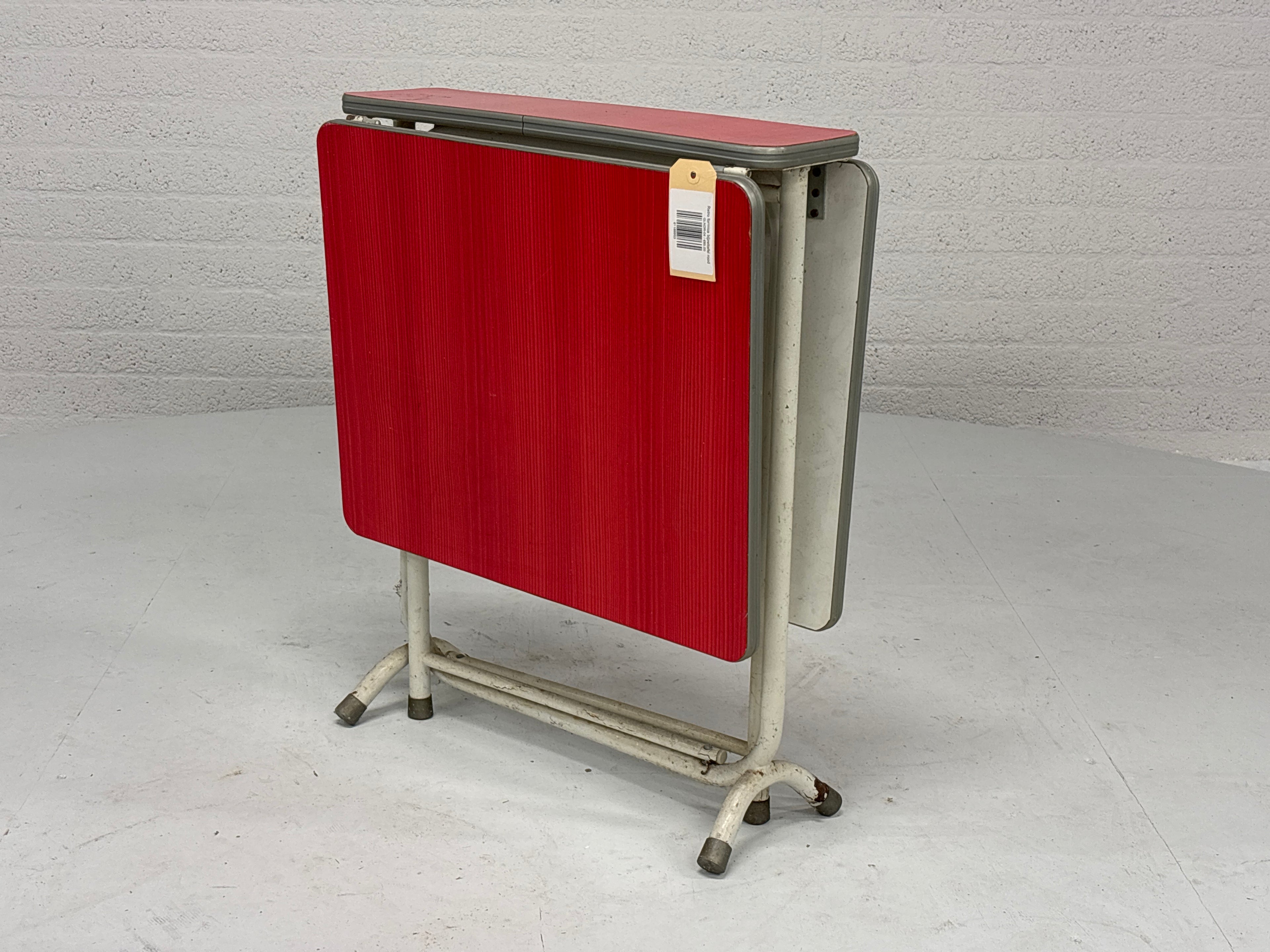 Retro formica bijzettafel rood