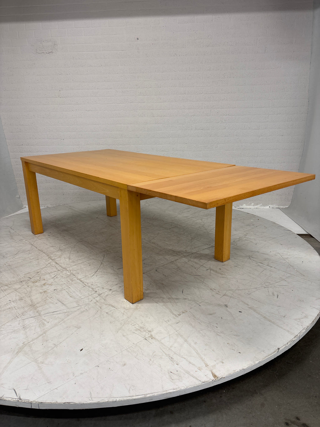 Zware tafel met extra blad