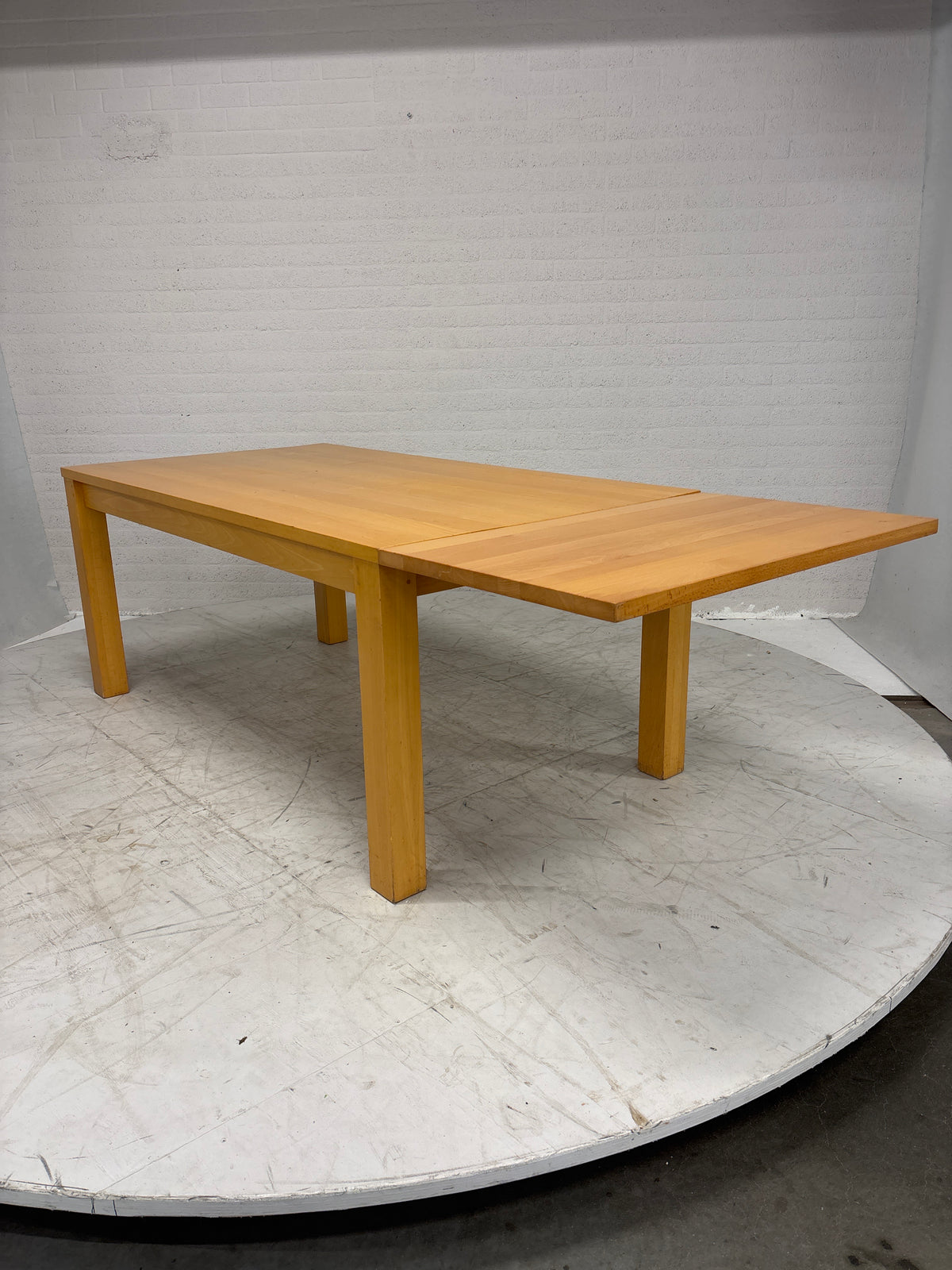 Zware tafel met extra blad