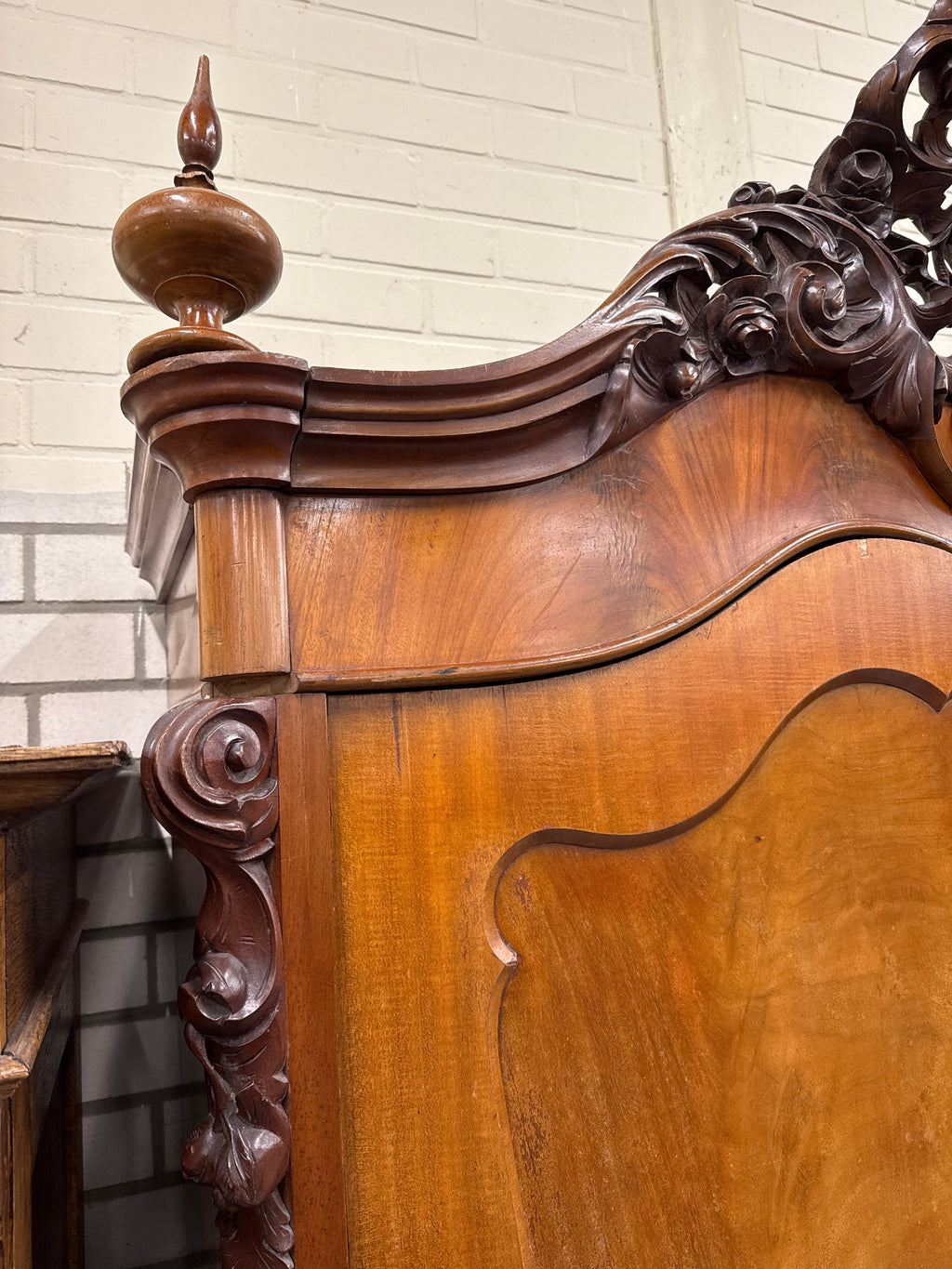 Biedermeier Kuifkast uit Drenthe