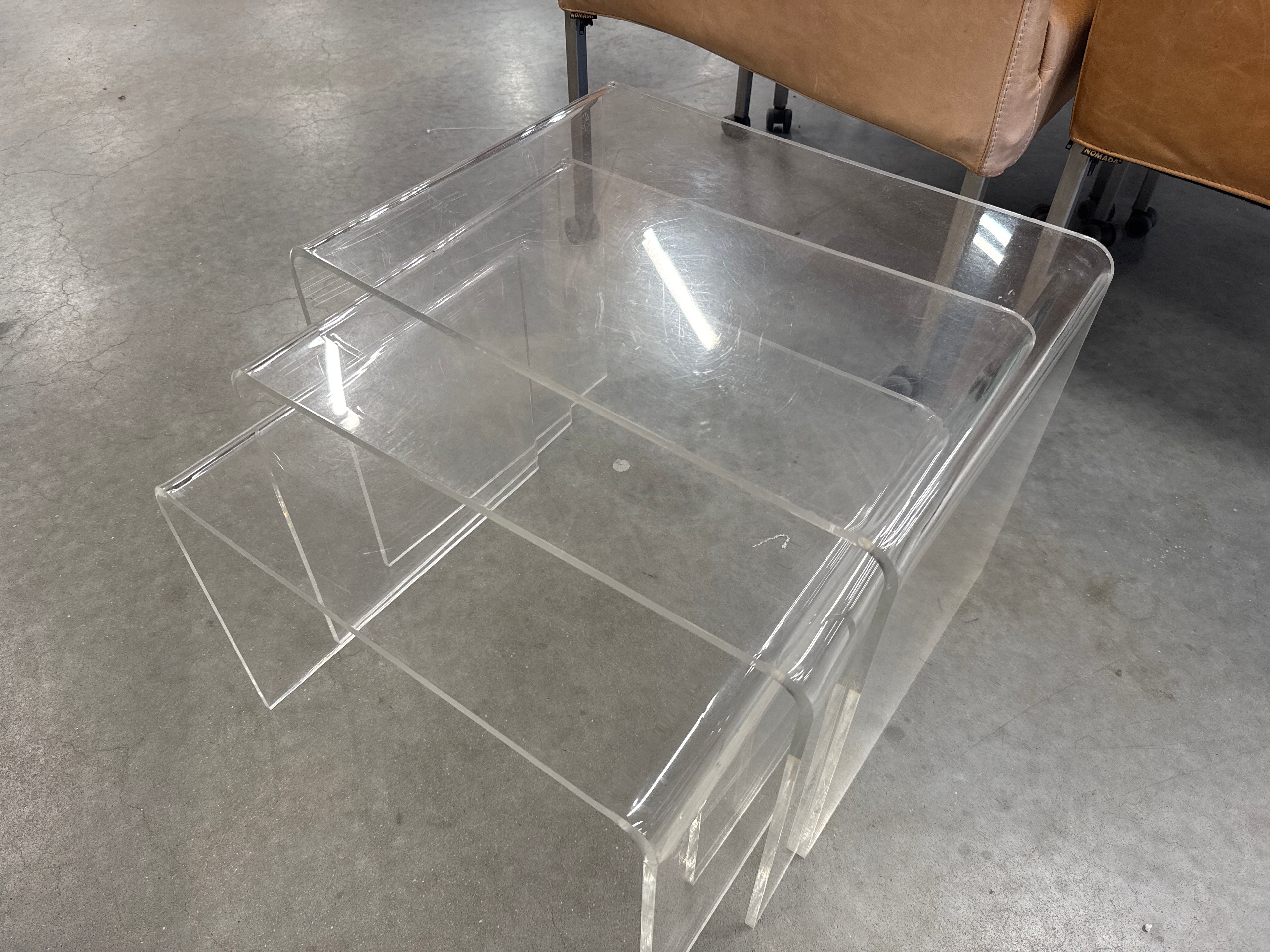 Perspex bijzettafel 3 maten