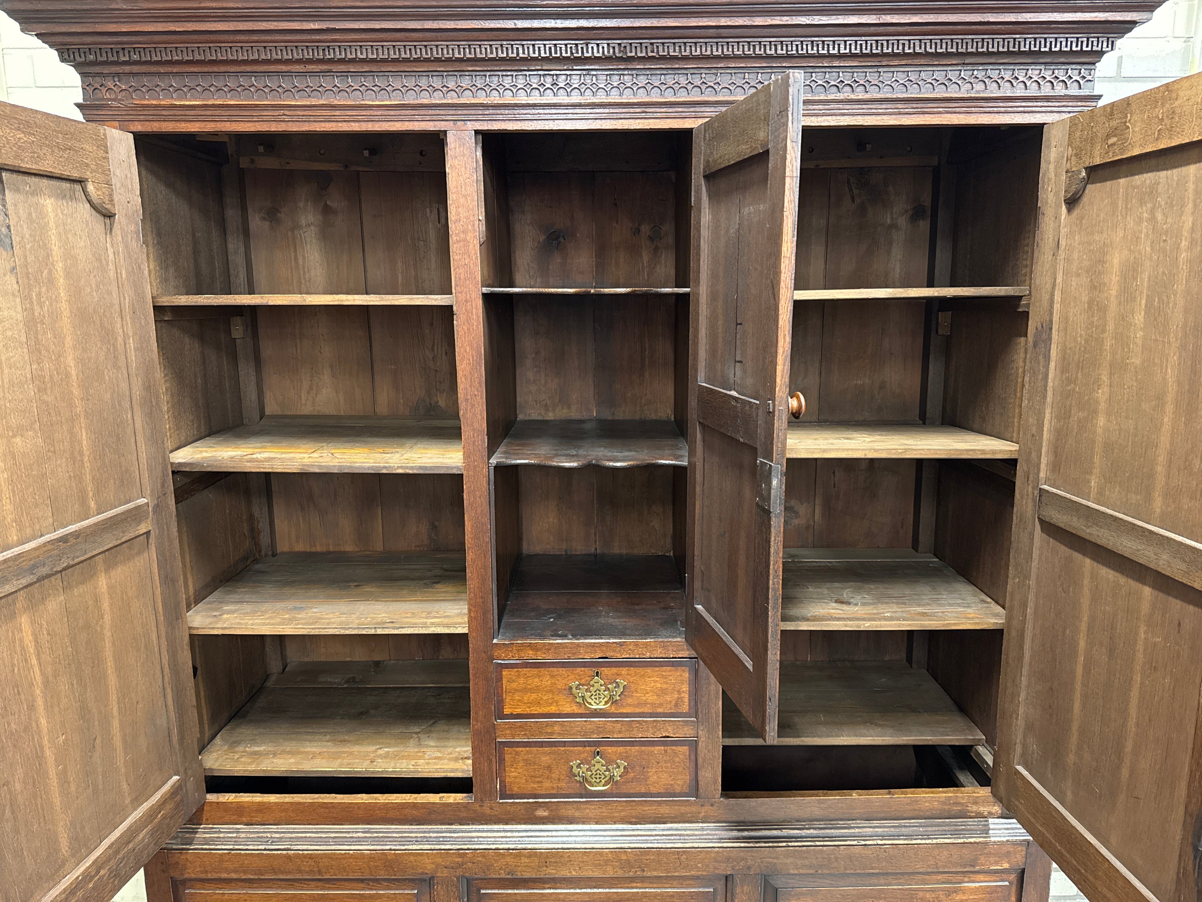 Antieke meidenkast 400 jr