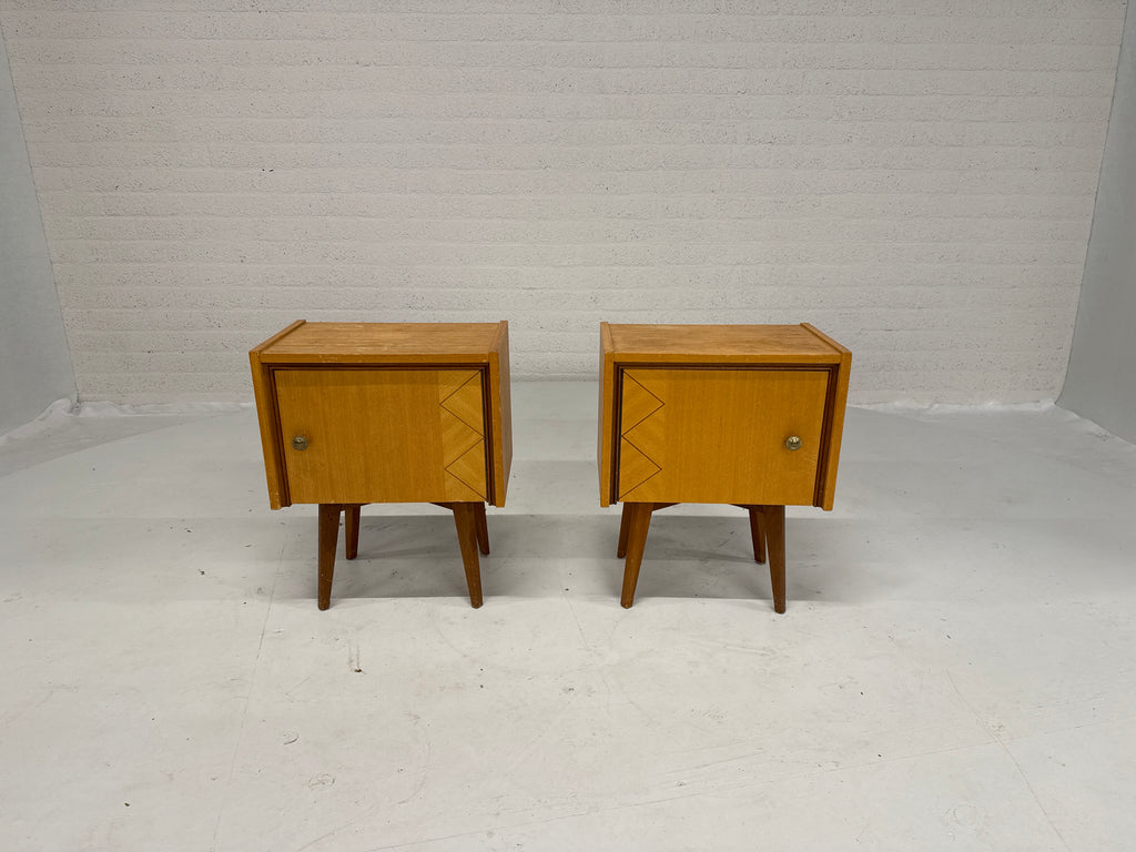 Nachtkastje set 2 vintage design