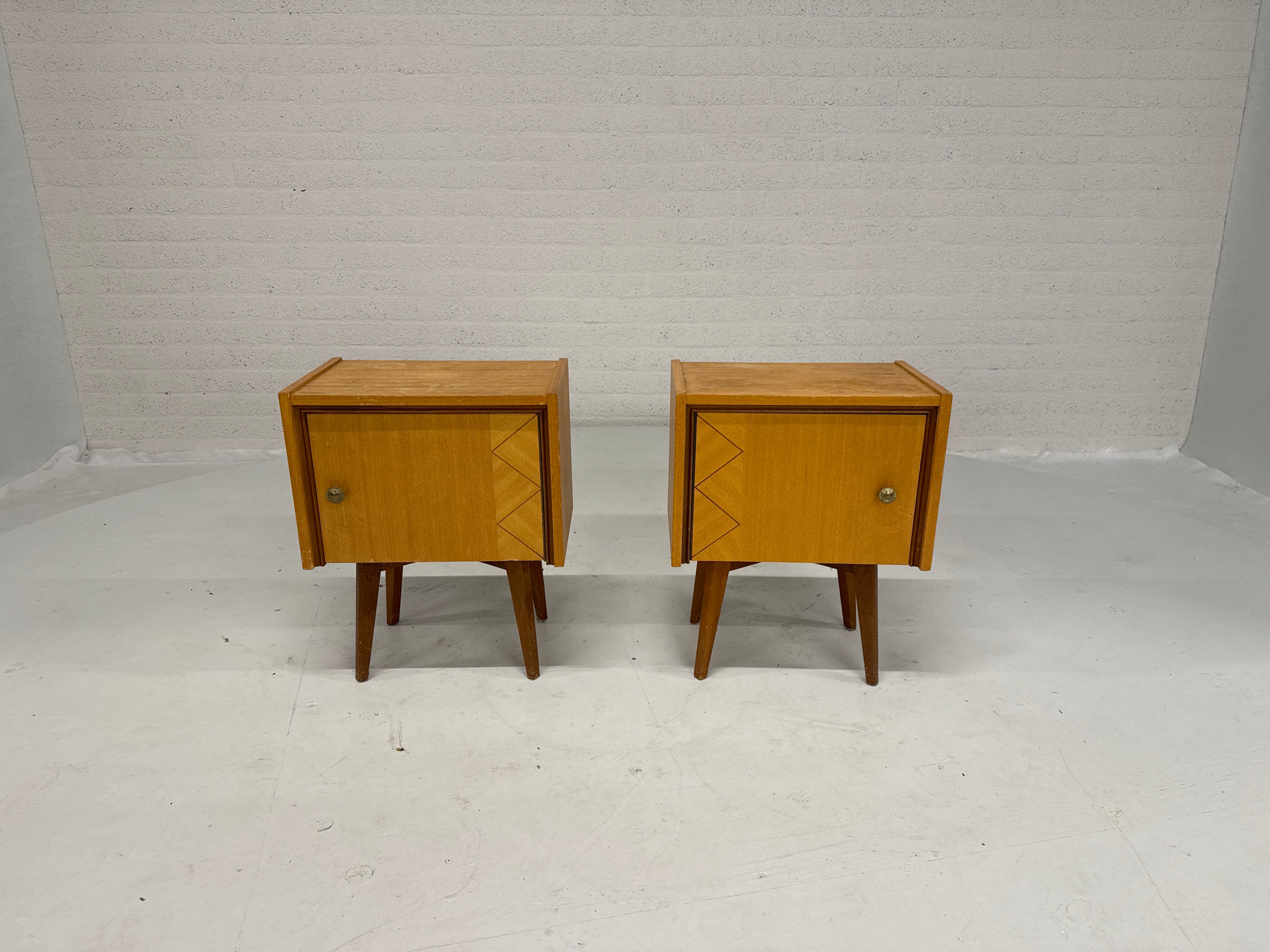 Nachtkastje set 2 vintage design