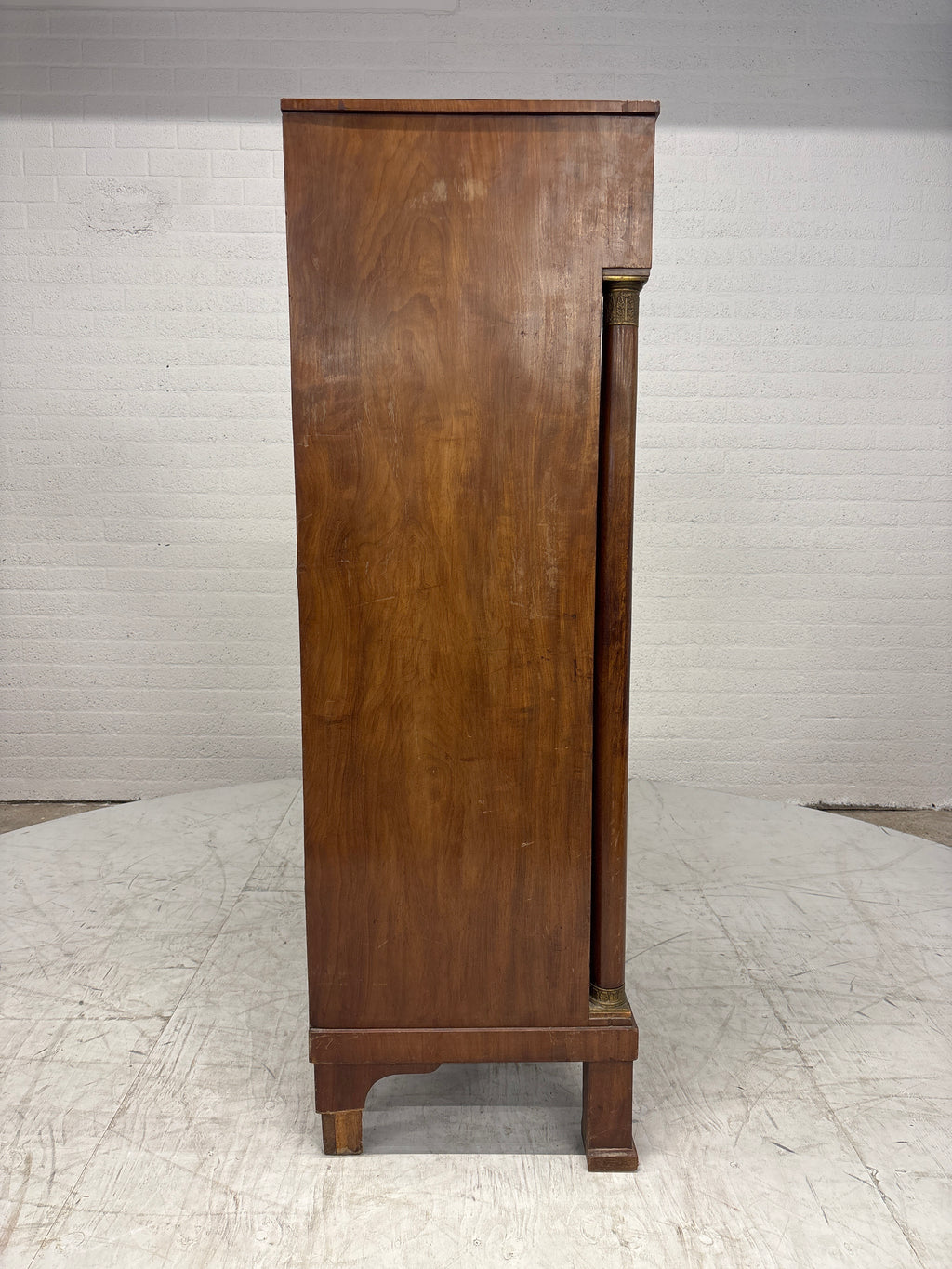 Antieke ladenkast gefineerd hout