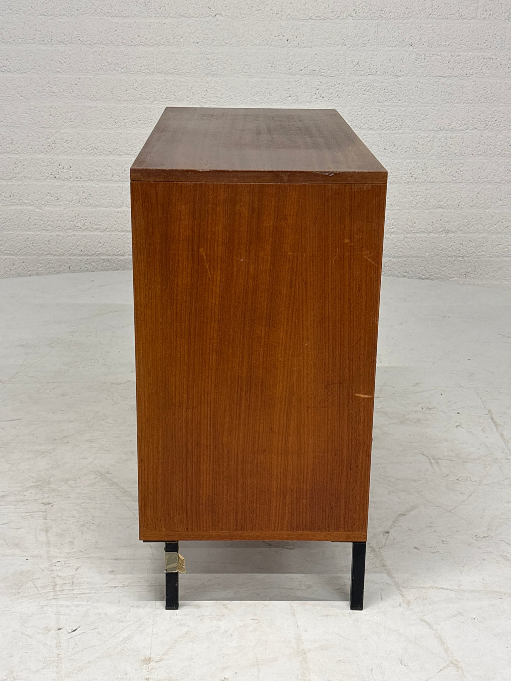 Vintage kastje met 4 laden , breed