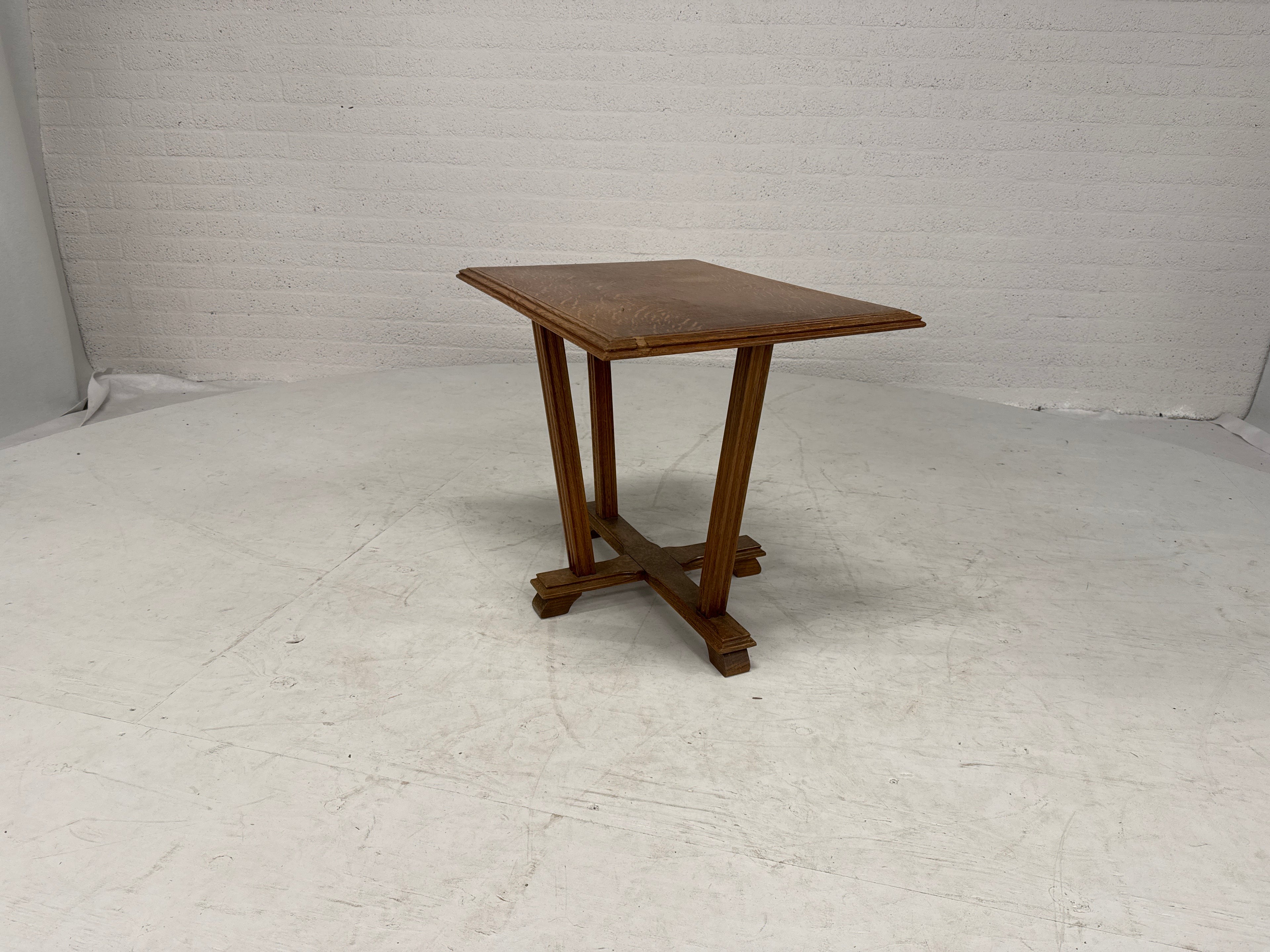 Bijzettafel Haagse school