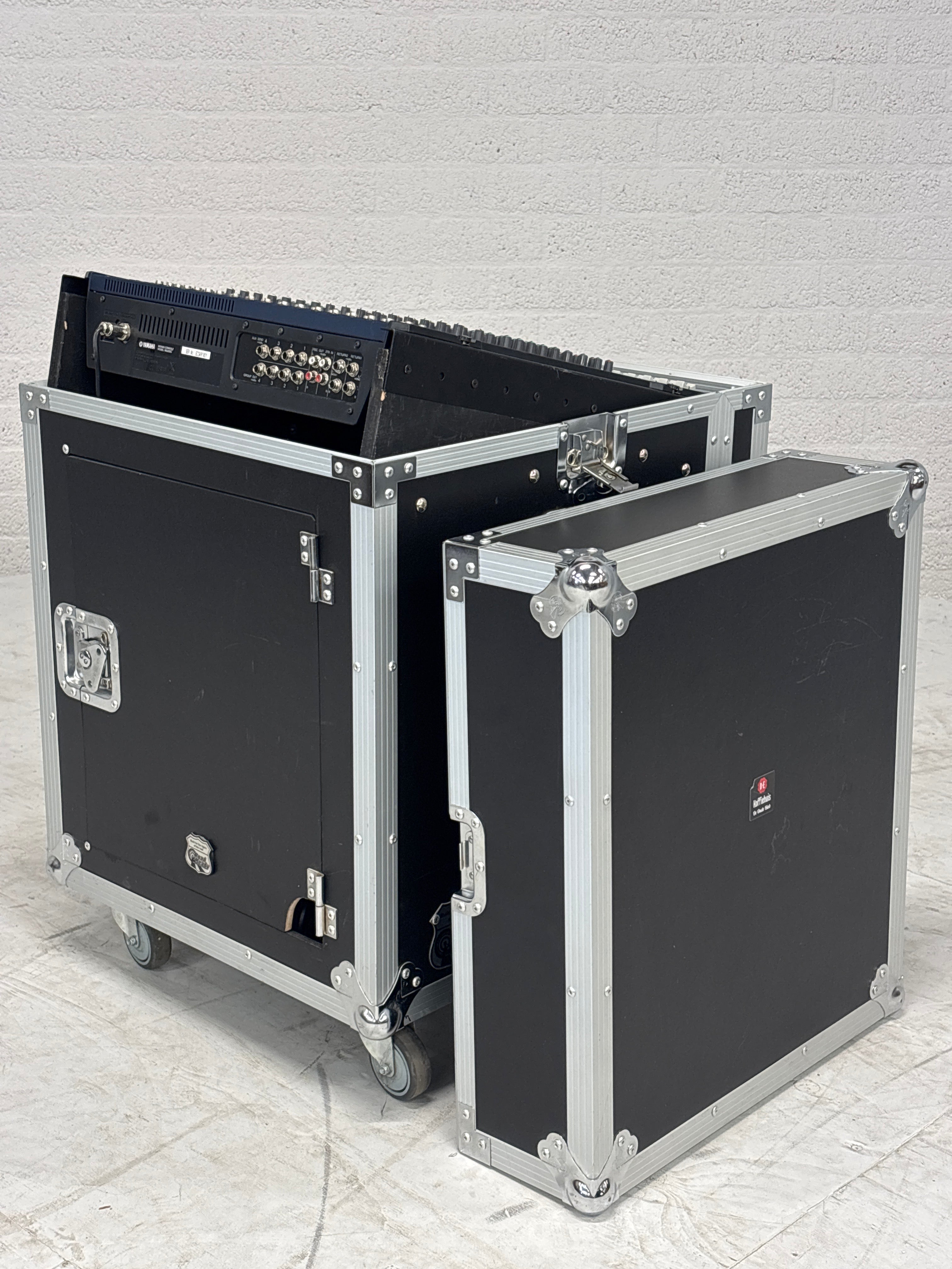 Yamaha mixing console mengpaneel in flightcase