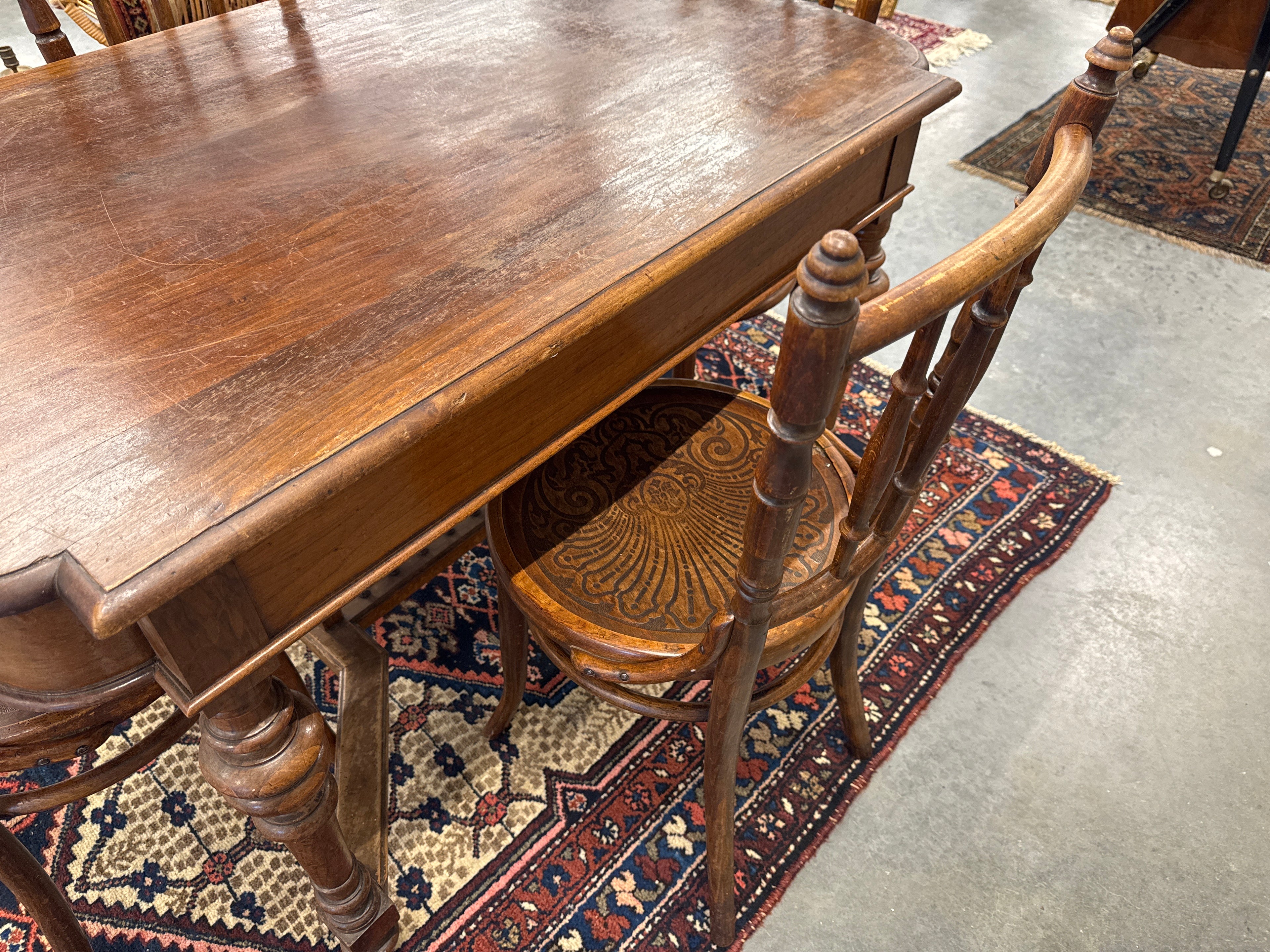 Thonet Set - Tafel met 4 stoelen