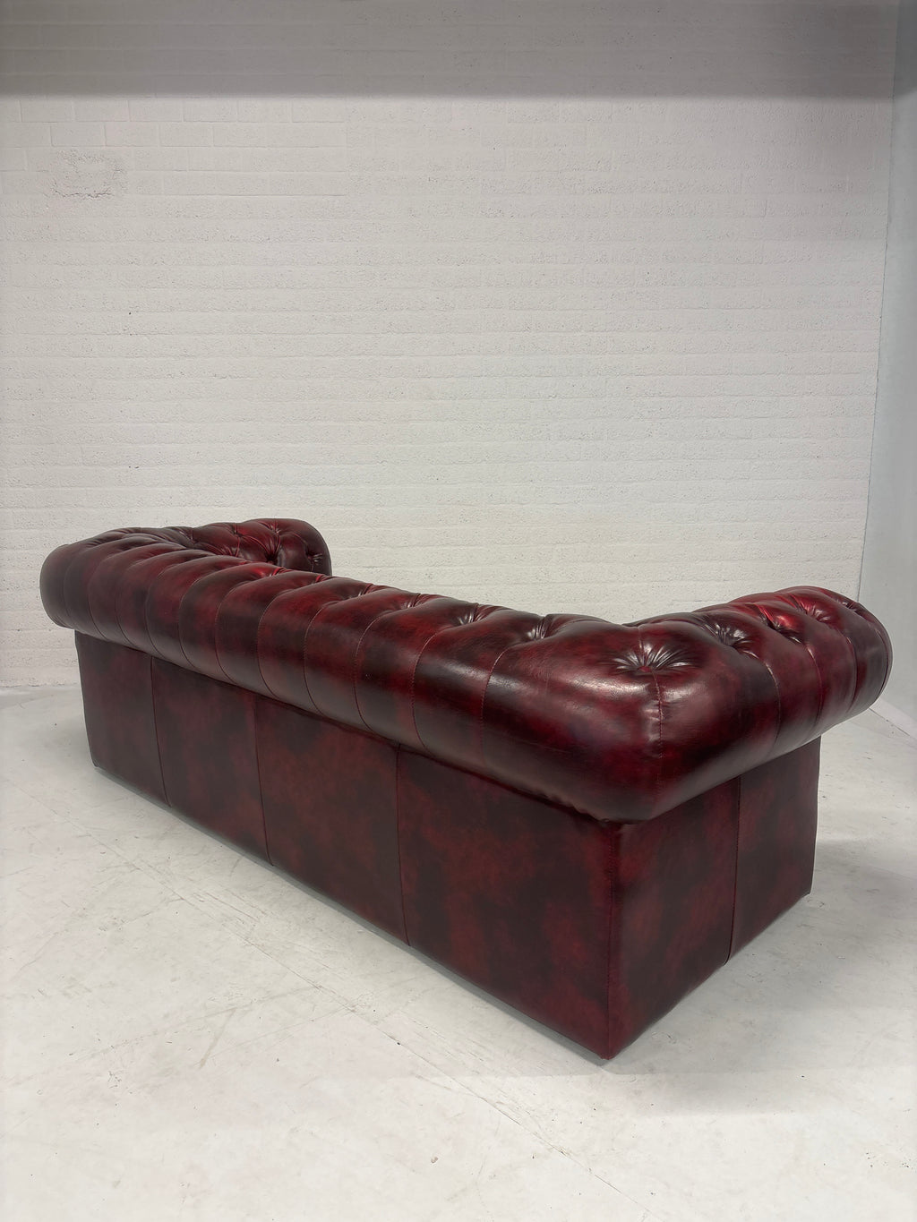 Chesterfield bordeaux rode bank