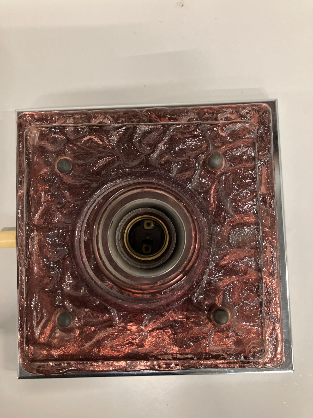 Glazen brutalistische reliëf lamp