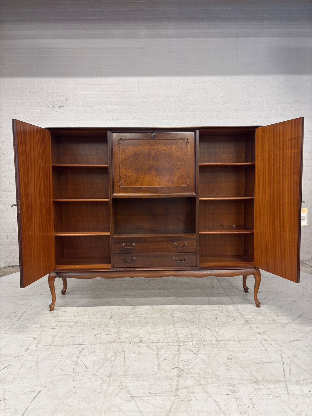 Retro kast gefineerd hout mahonie