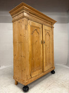 Grenen kast