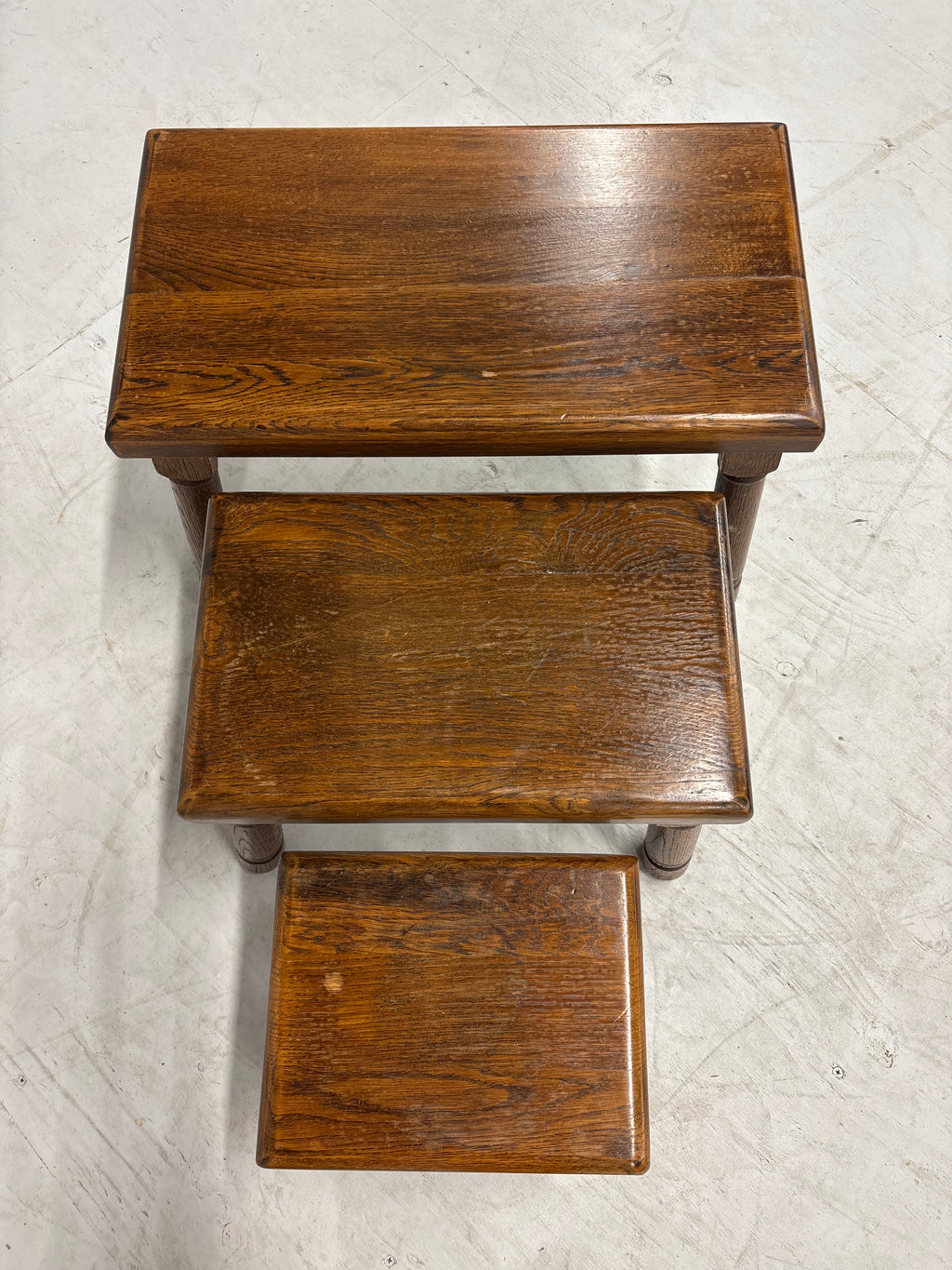 Robuuste massieve bijzettafel set van 3