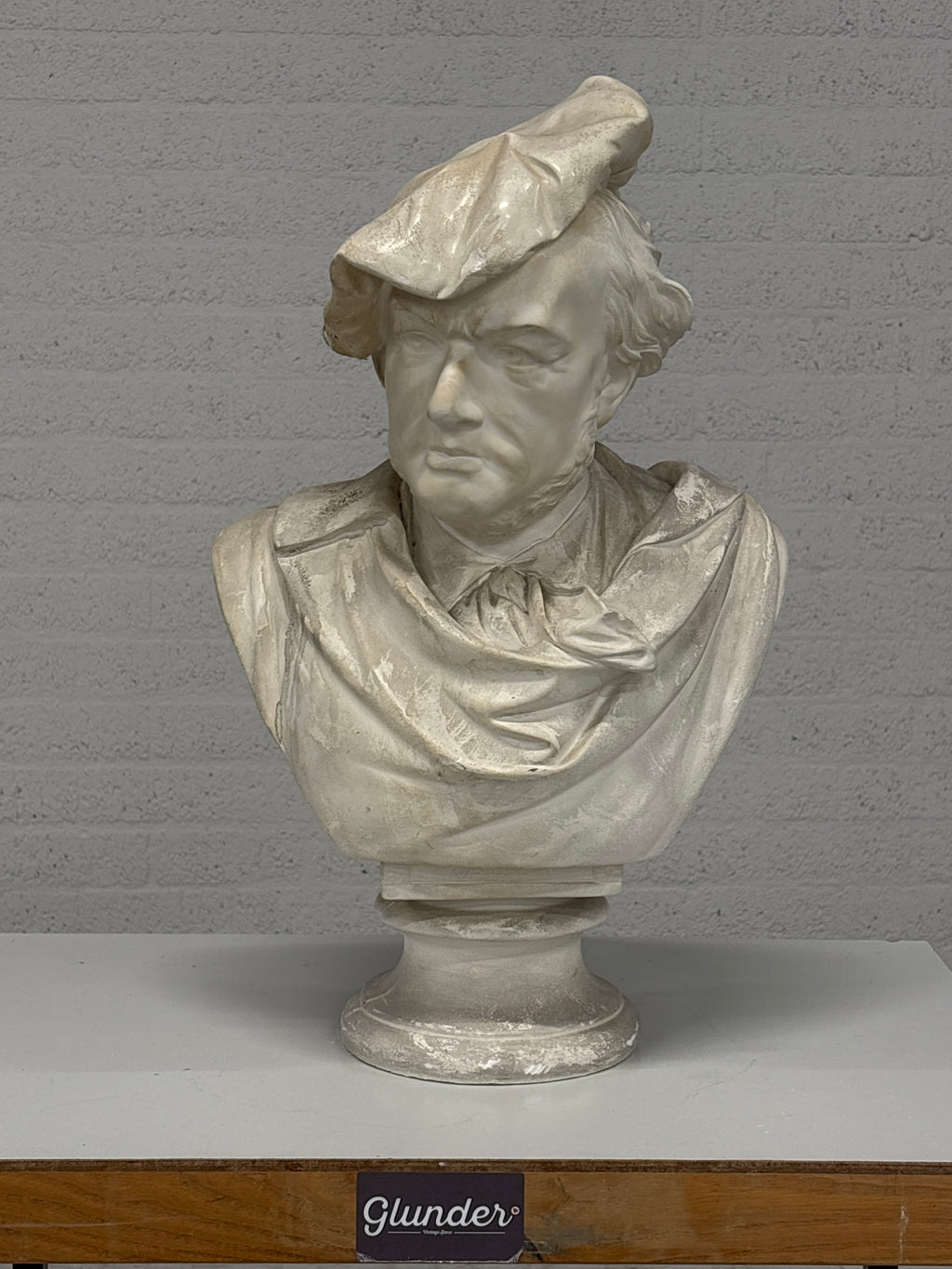 Gipsen portretbuste van Laurent Delvaux