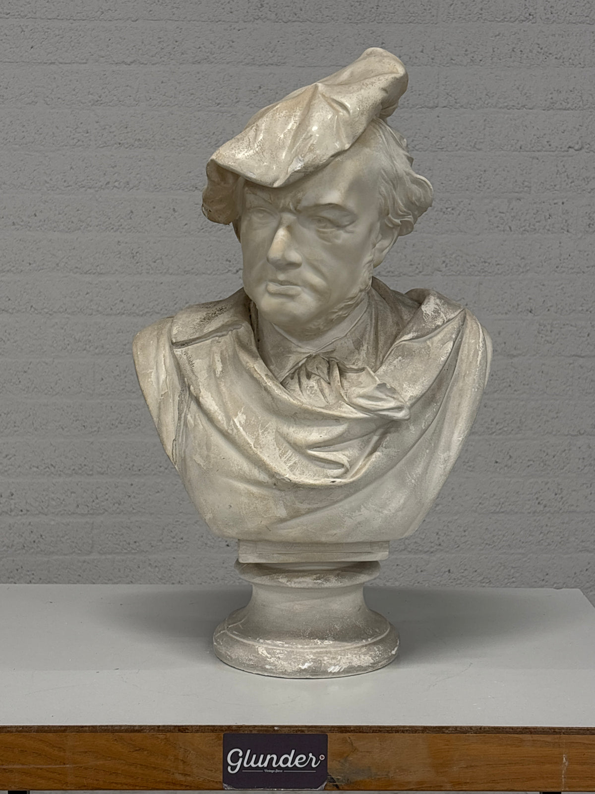Gipsen portretbuste van Laurent Delvaux
