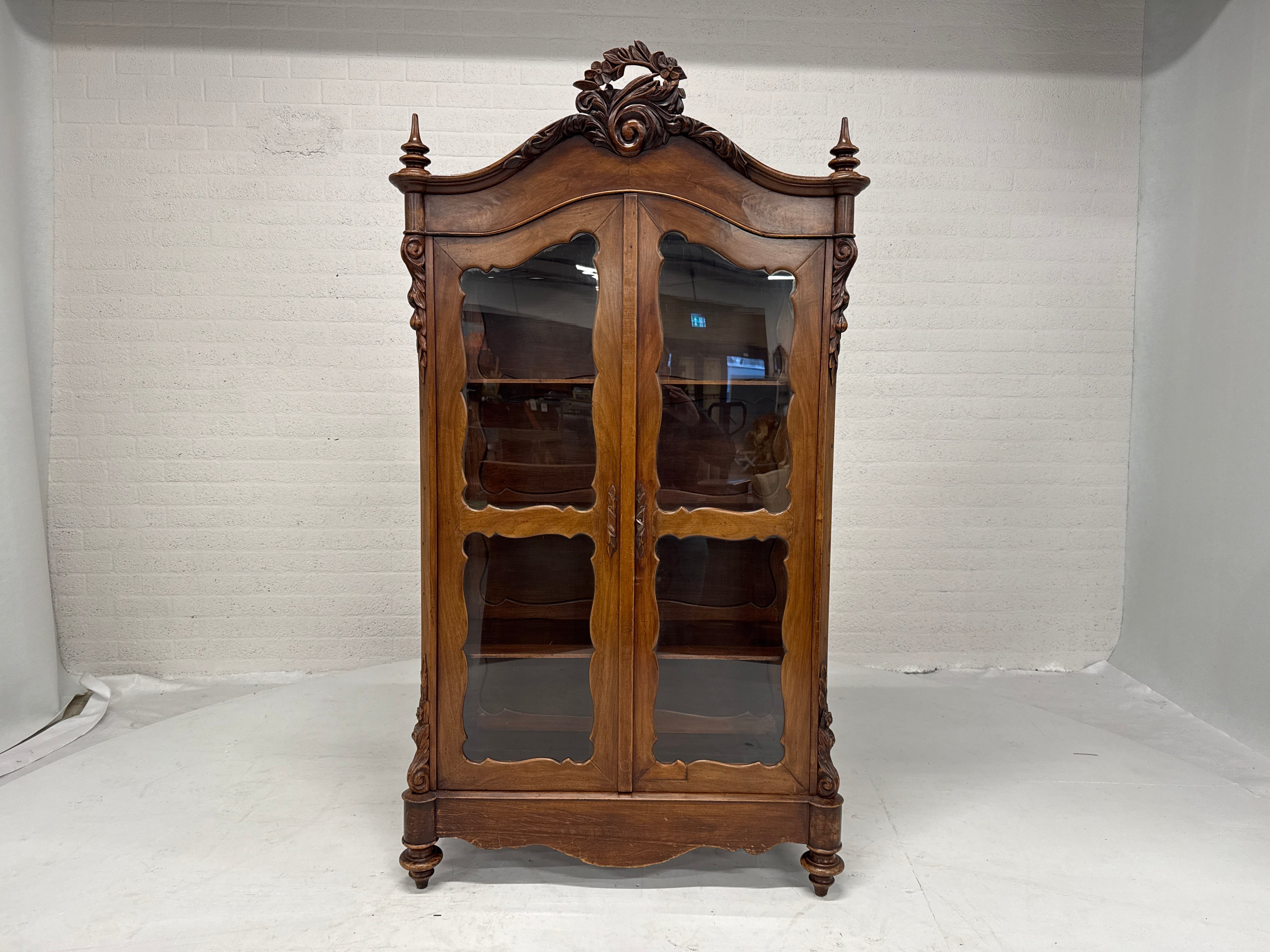 Vitrinekast compact 180 hoog