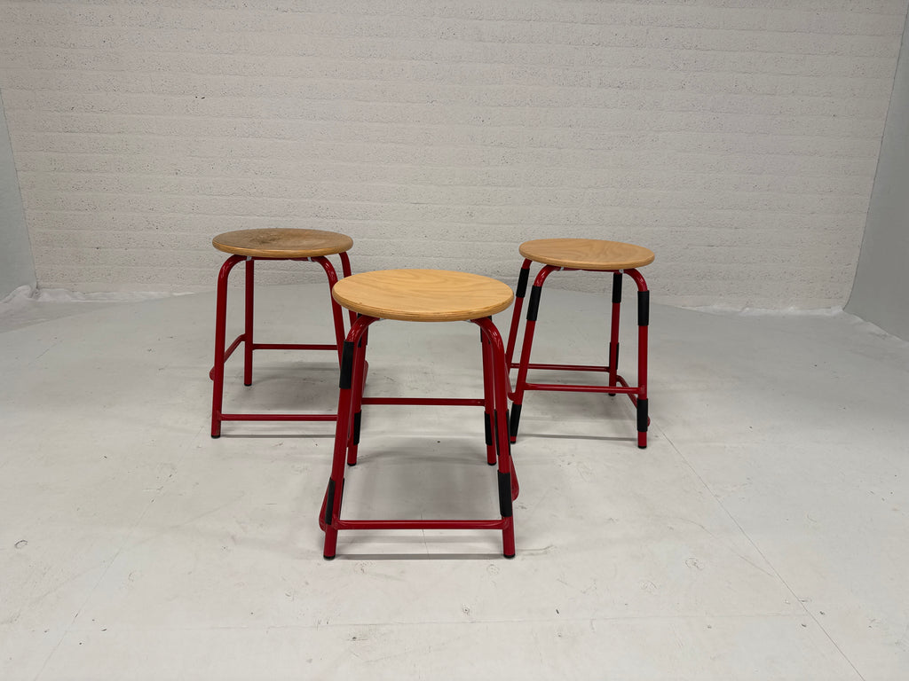 Krukje rood met hout per stuk