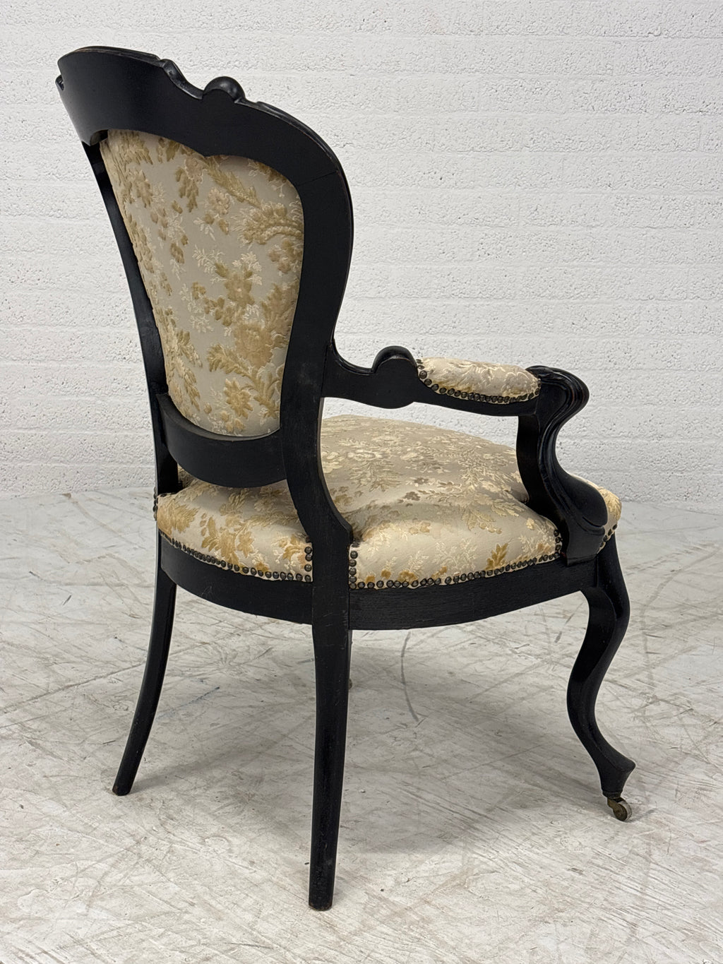 Antieke stoelen in Barok of Louis XV stijl