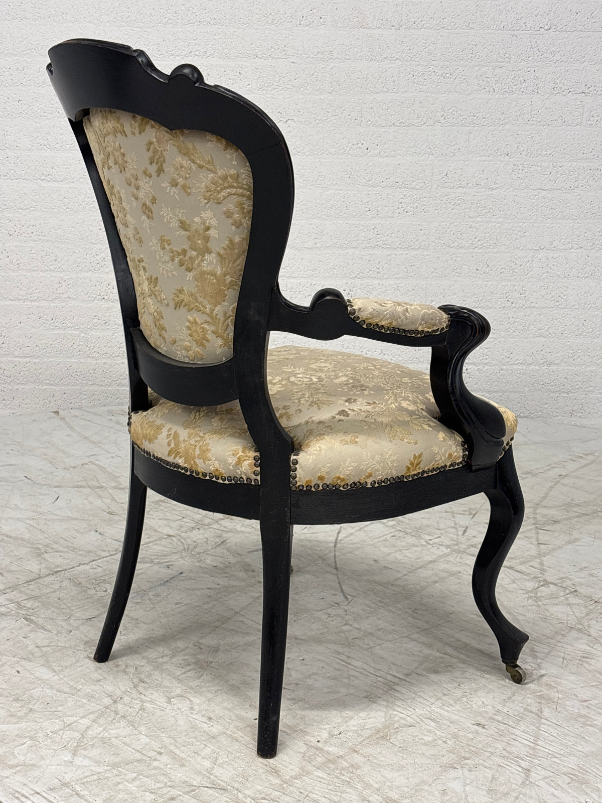 Antieke stoelen in Barok of Louis XV stijl