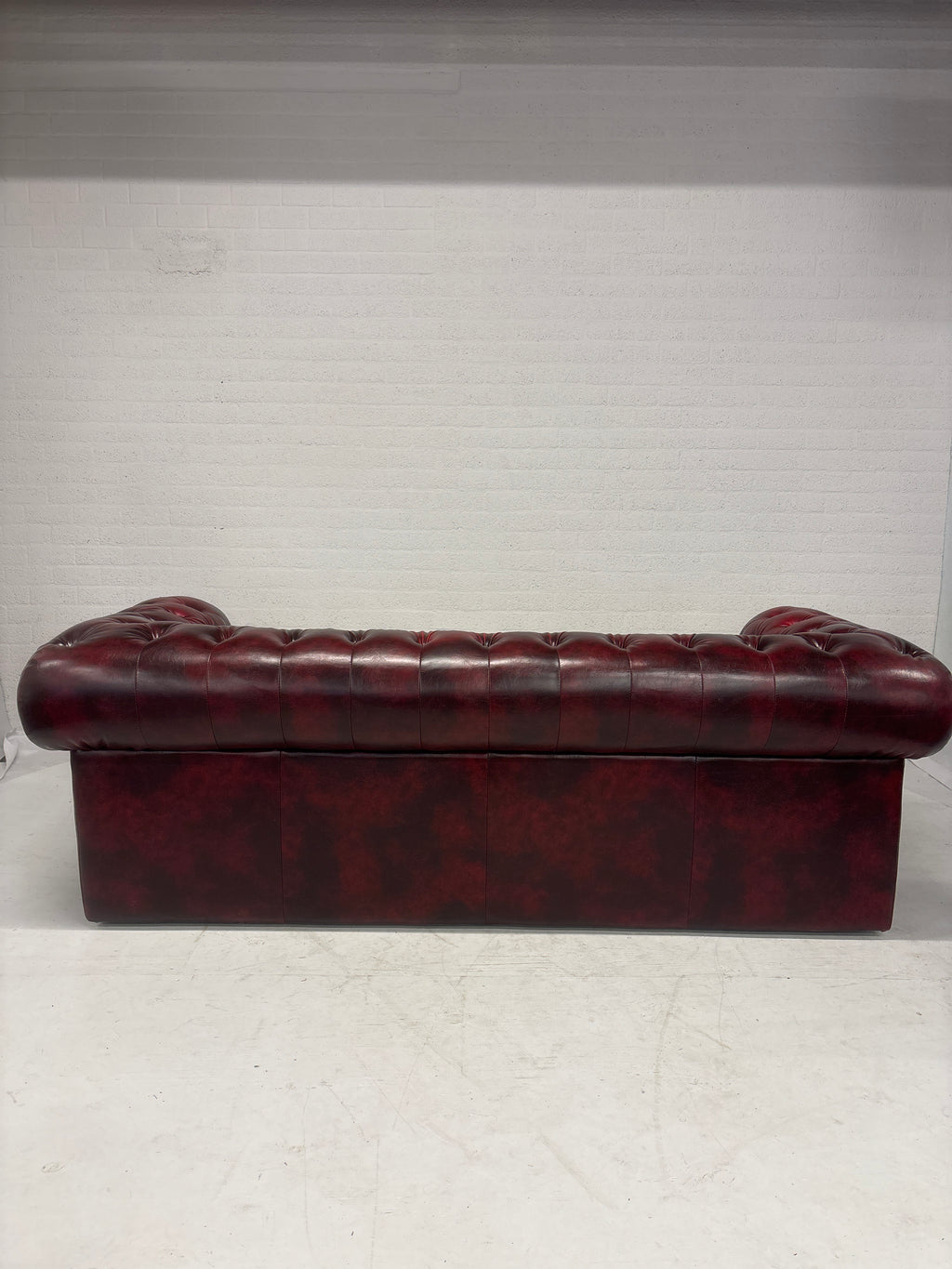Chesterfield bordeaux rode bank