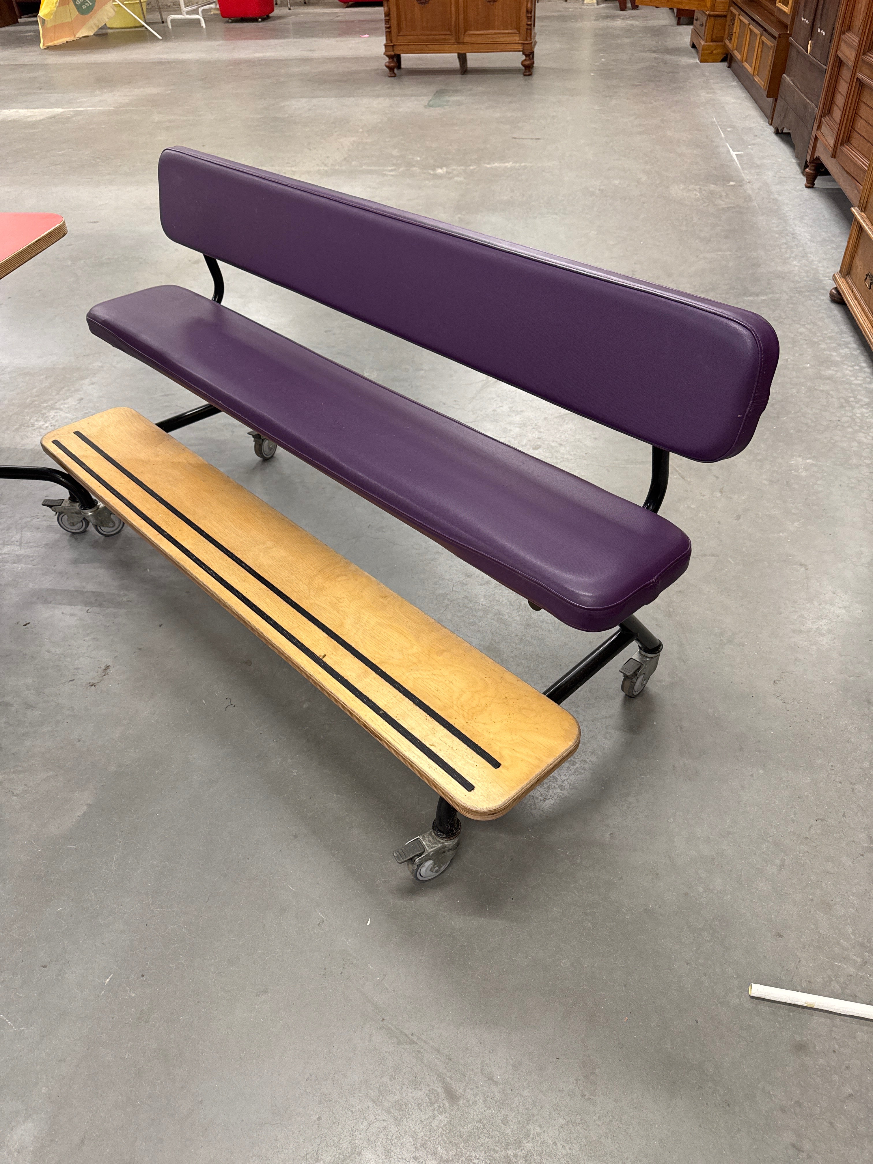 Stoere set 2 banken, tafel op wielen