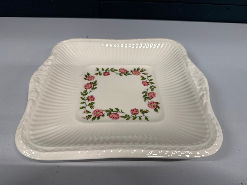 Schaal roze bloemen Wedgwood