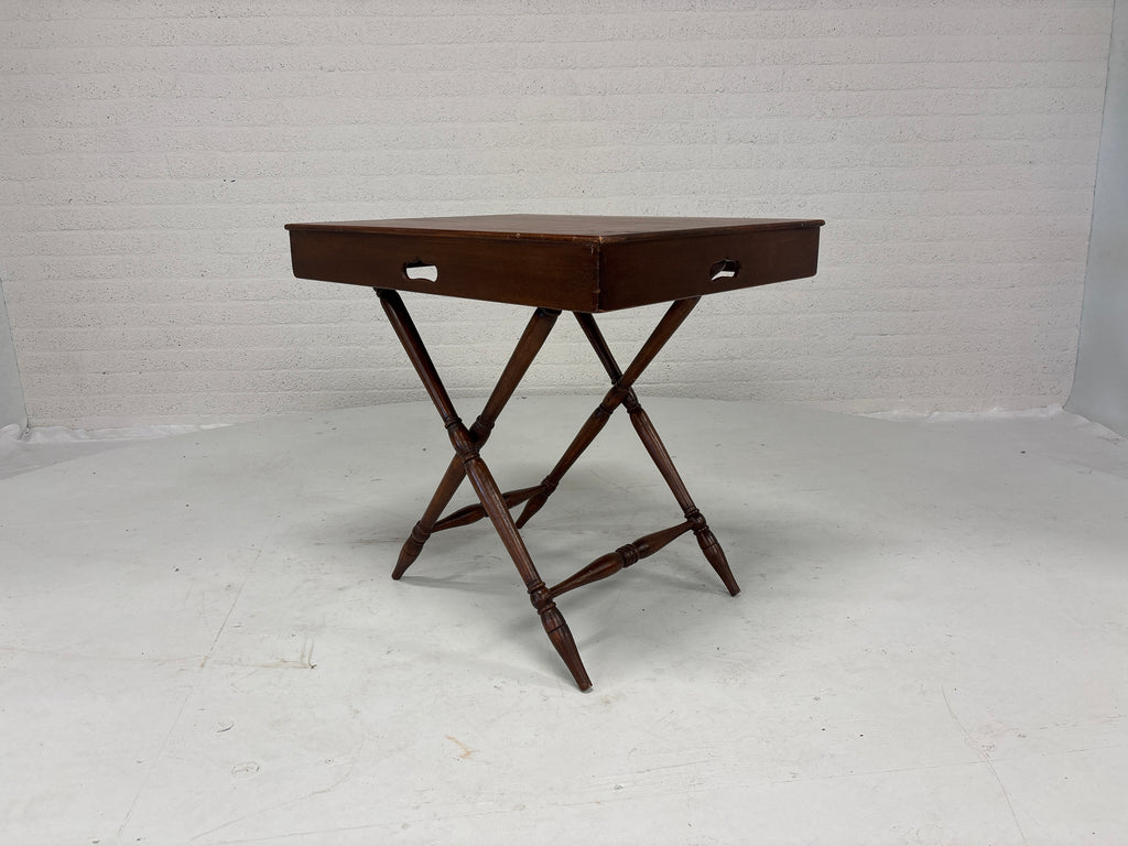 Groot dienblad met onderstel