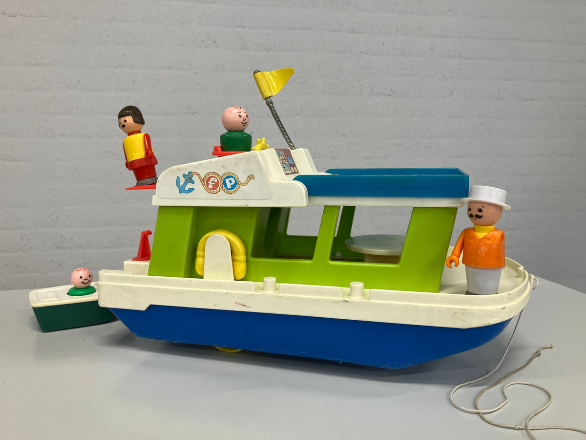 Fischer Price play family happy houseboat