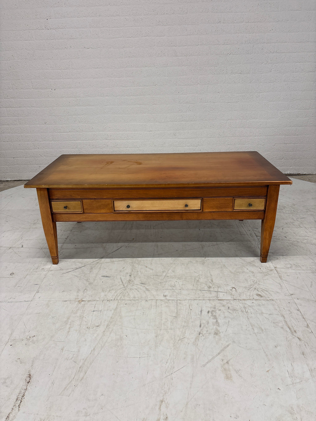Salontafel met 6 lades en uitschuifblad