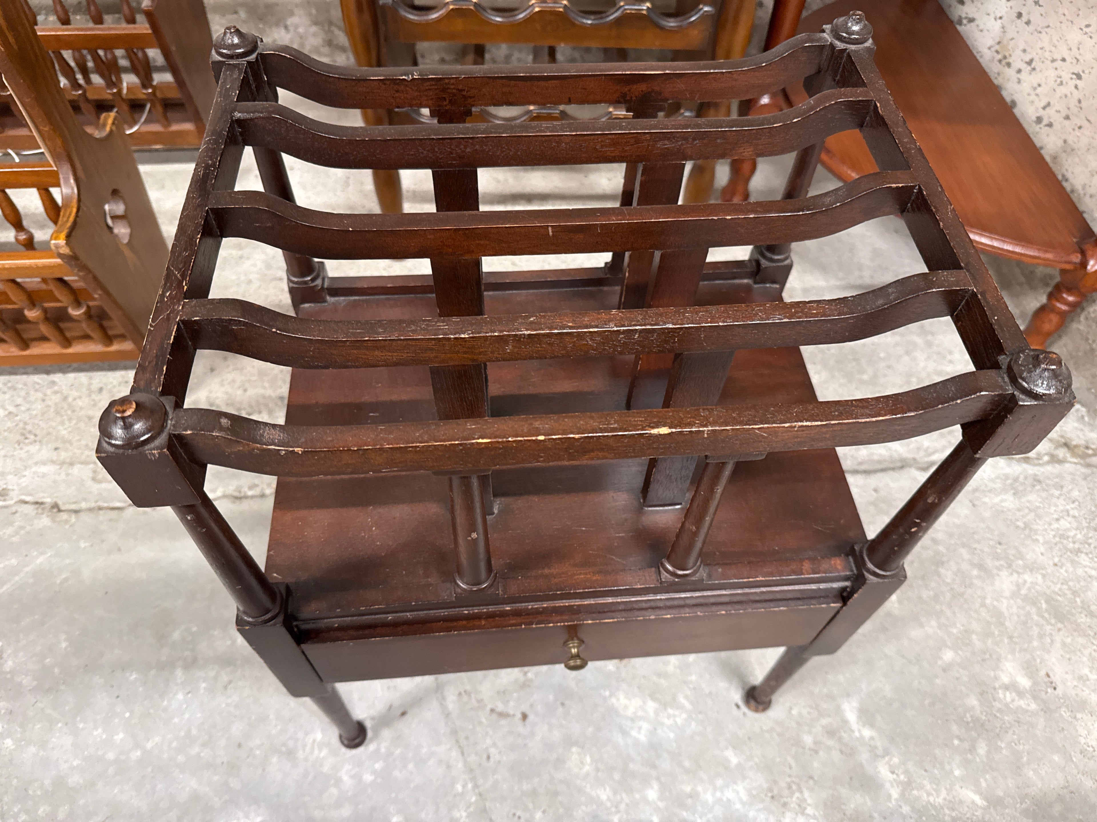 Platen kastje met lade