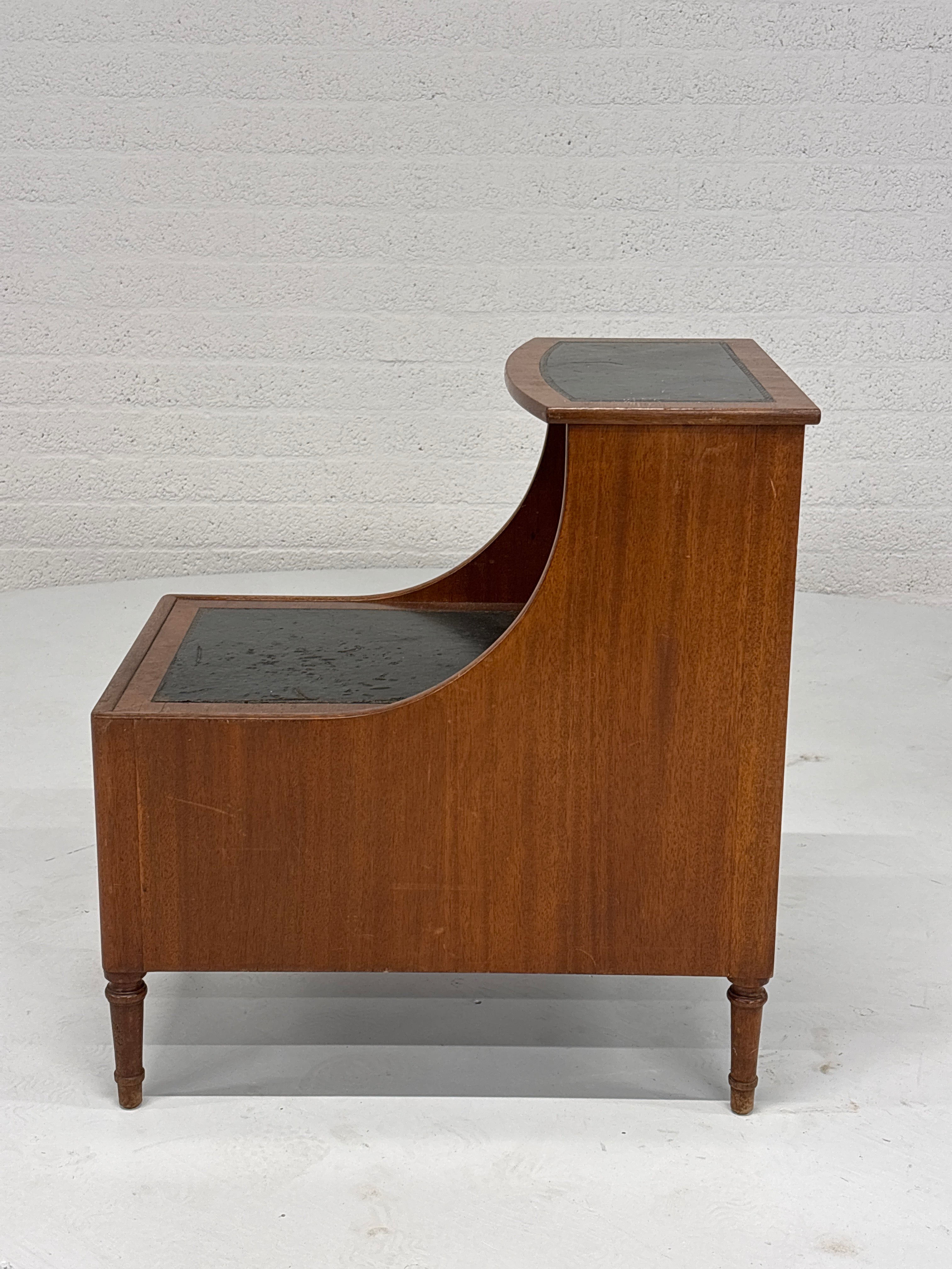 Boekenkastje nachtkastje vintage