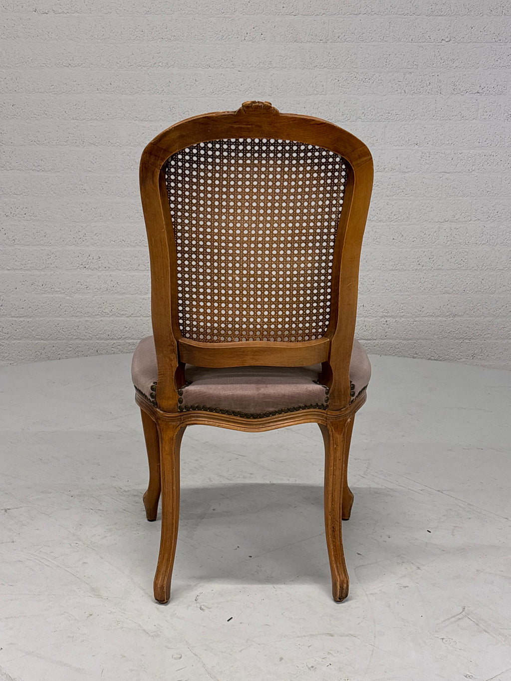 4 Klassieke Franse eetkamerstoelen