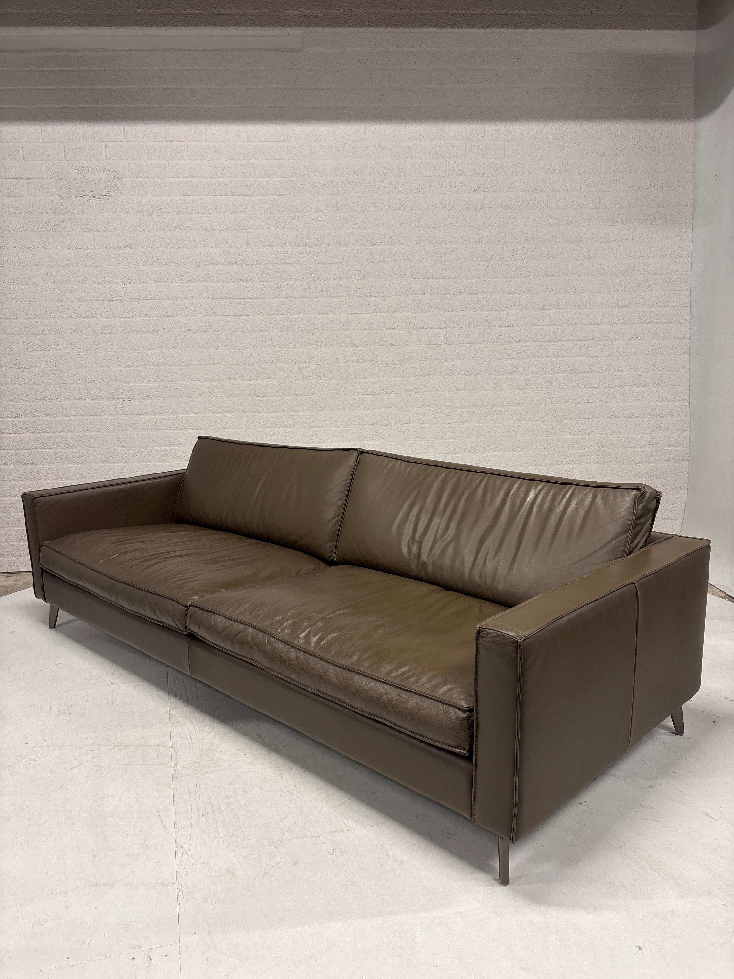 Riante bruin/taupe leren bank