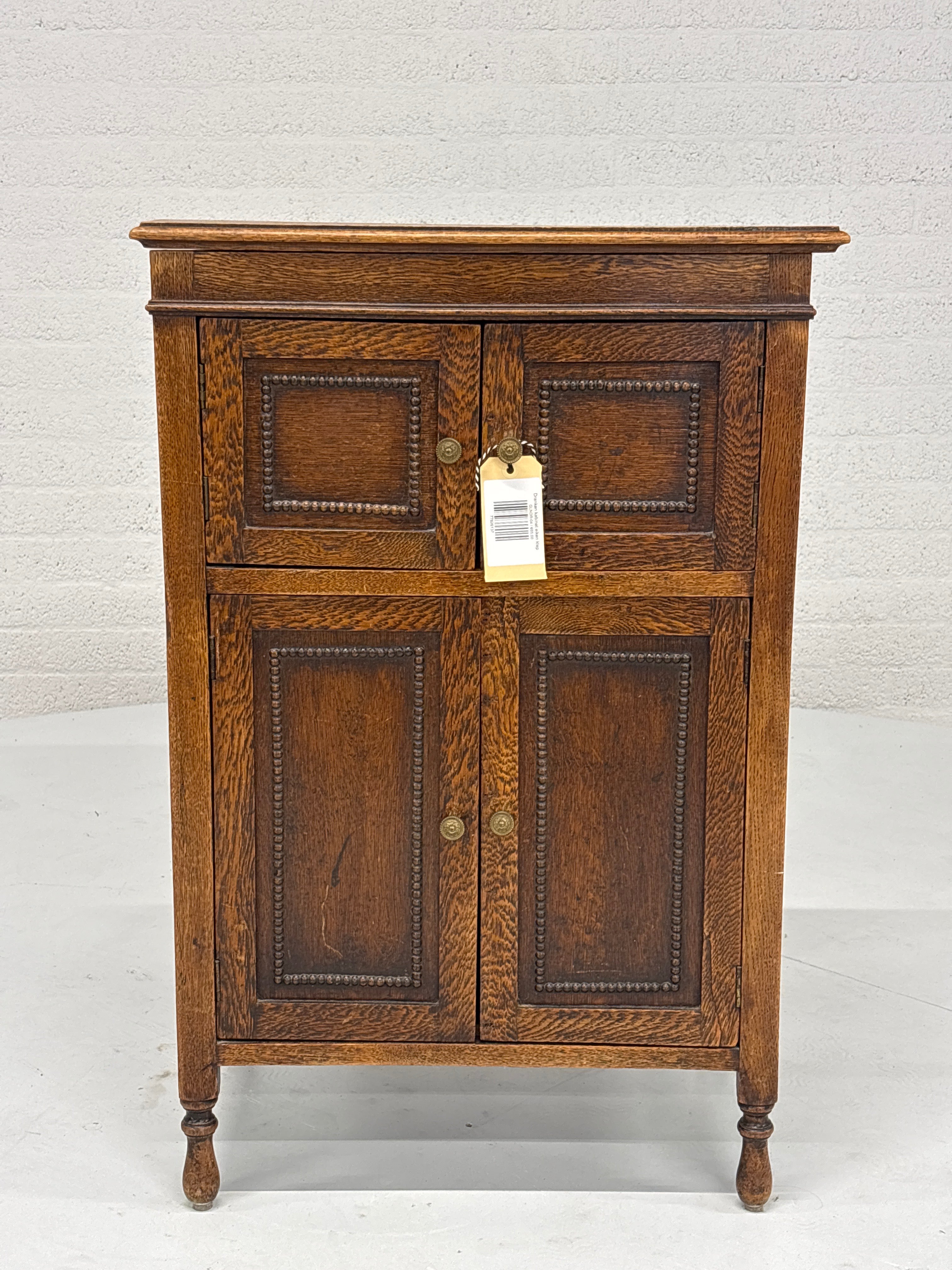 Dranken kabinet eiken klep (lxbxh 60x40x92cm)