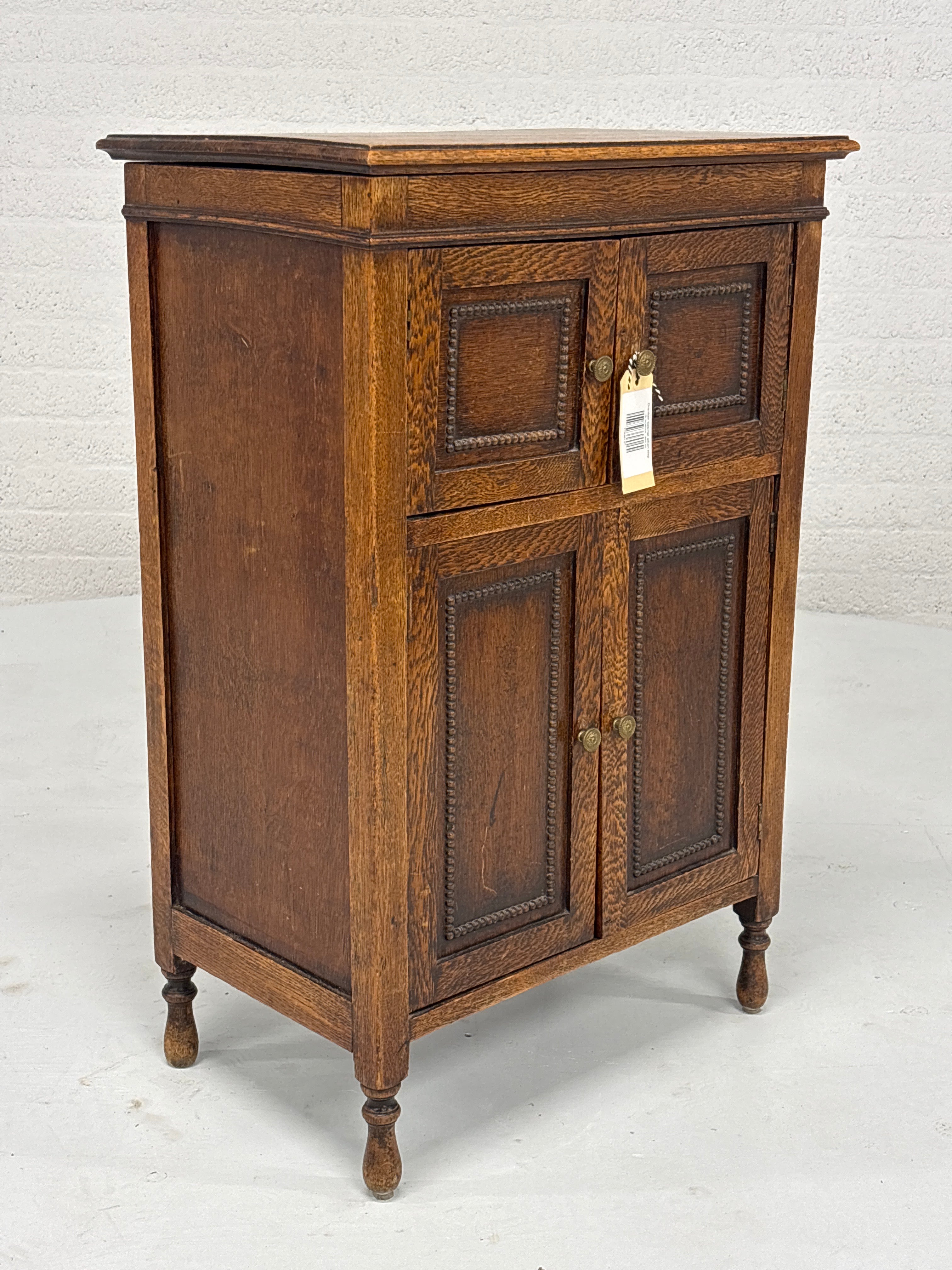 Dranken kabinet eiken klep (lxbxh 60x40x92cm)