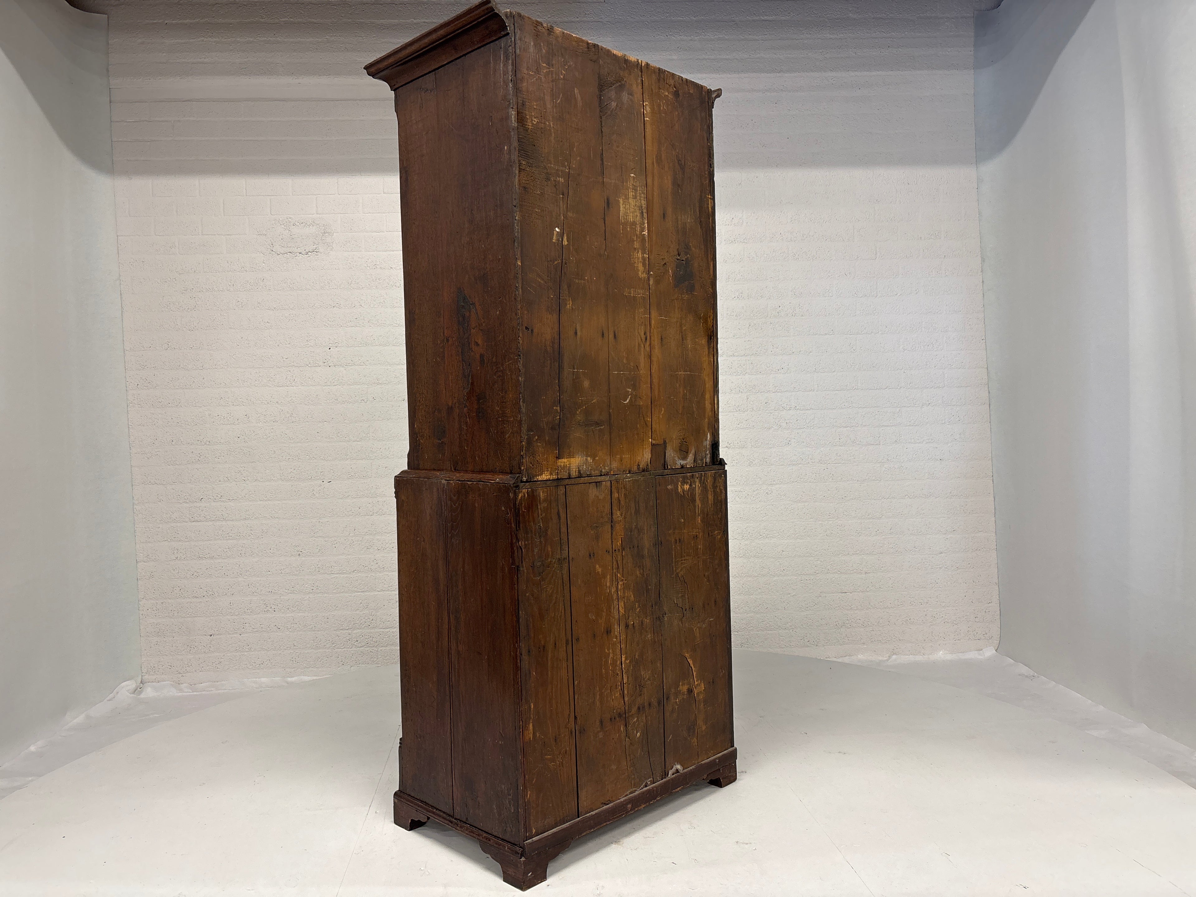 Engels kabinet eiken hout periode 1770