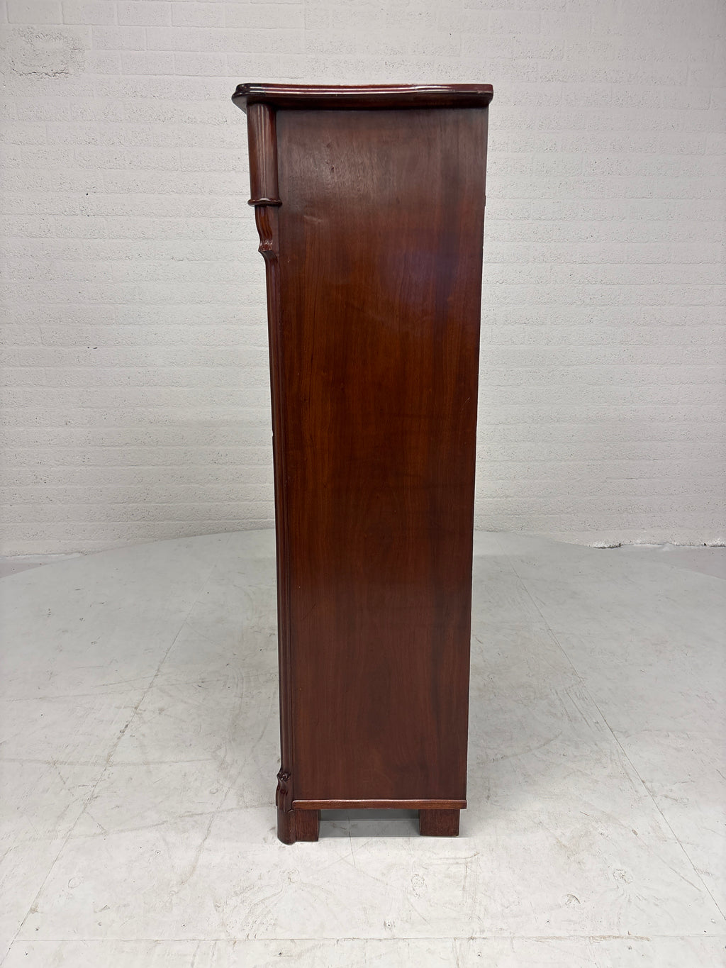 Lodewijk XV linnenkast