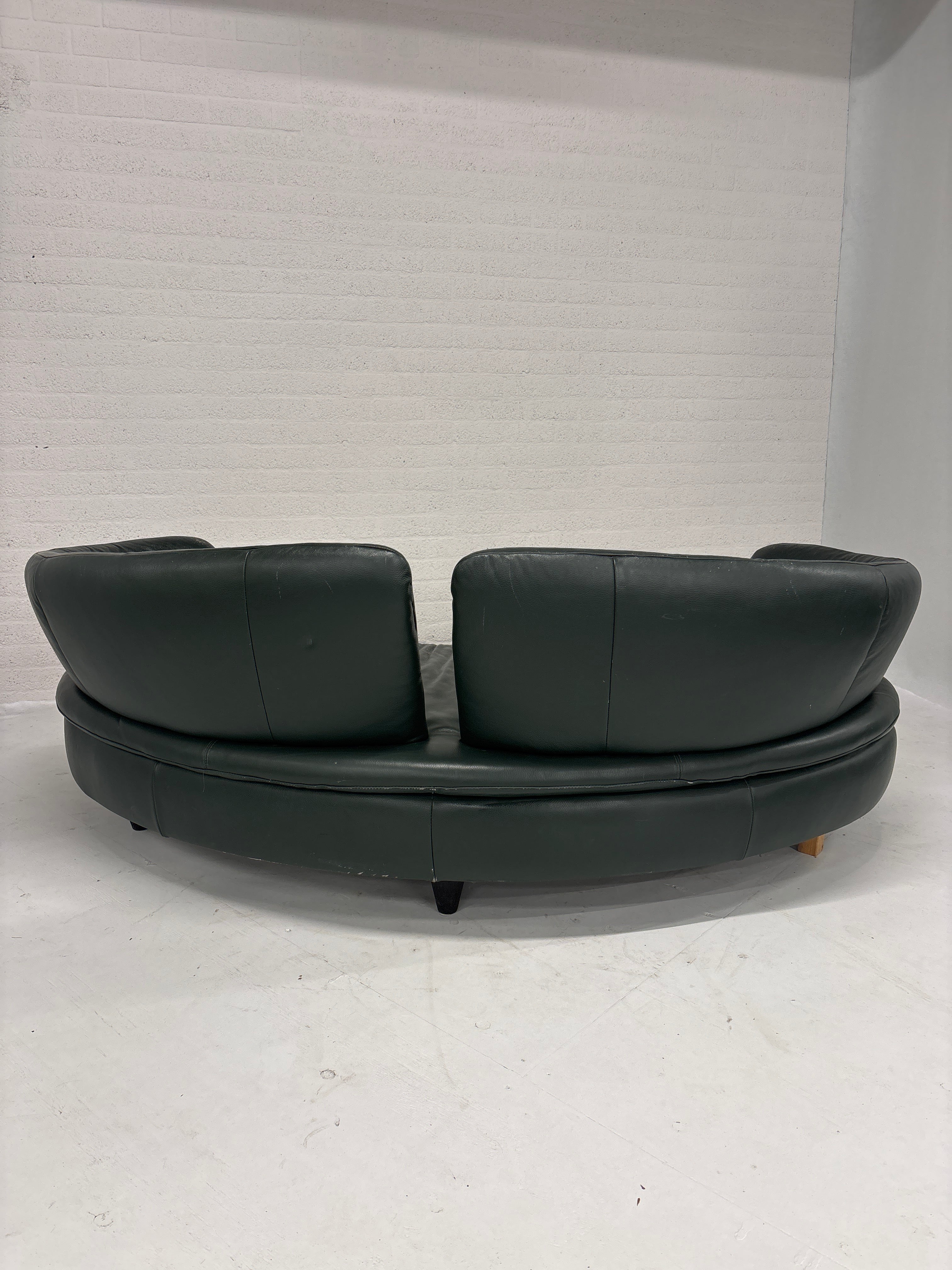 Half ronde bank leer