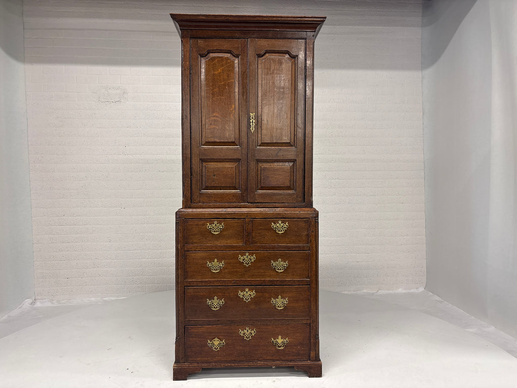 Engels kabinet eiken hout periode 1770