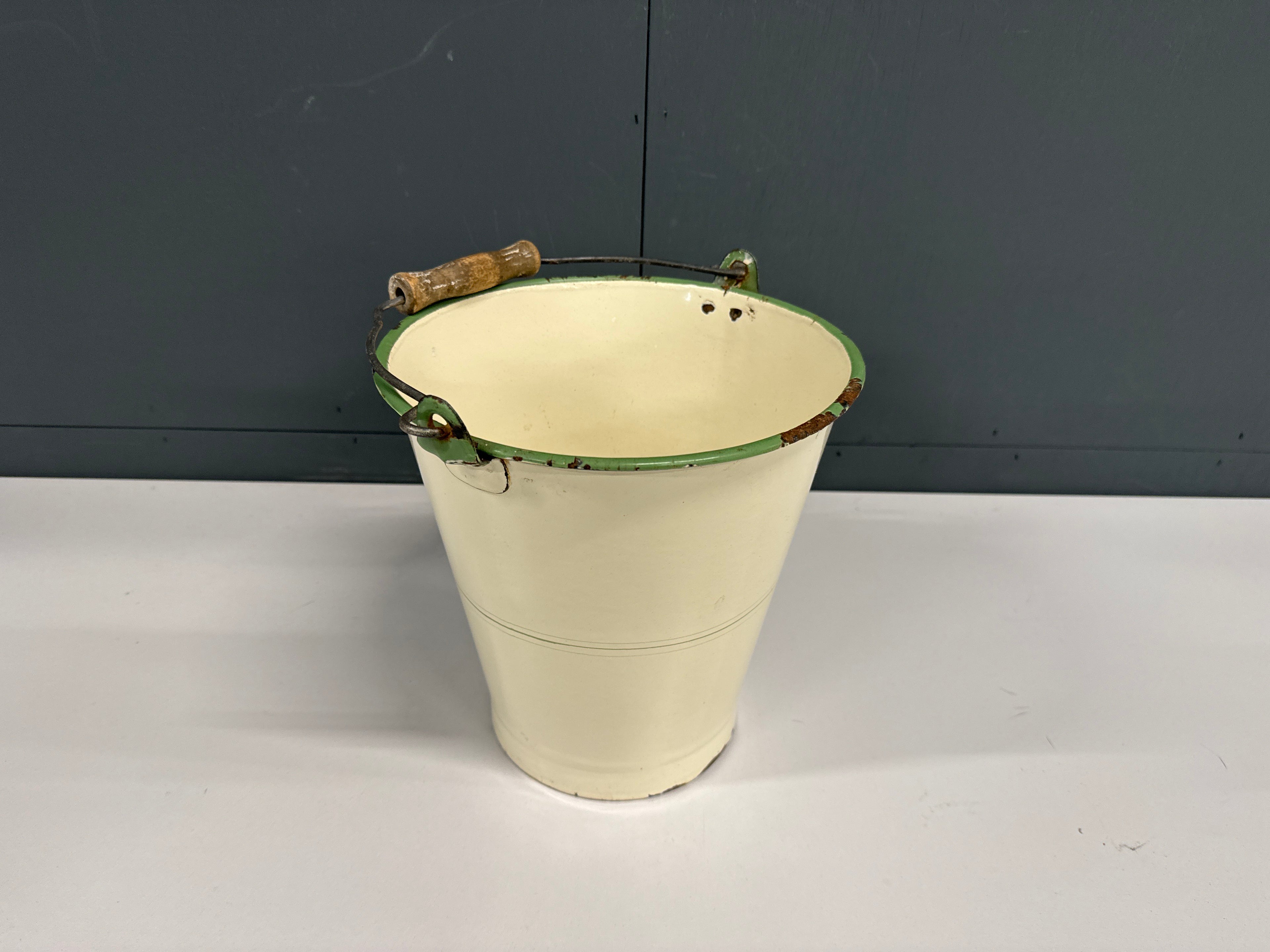 Emaille emmertje groene rand