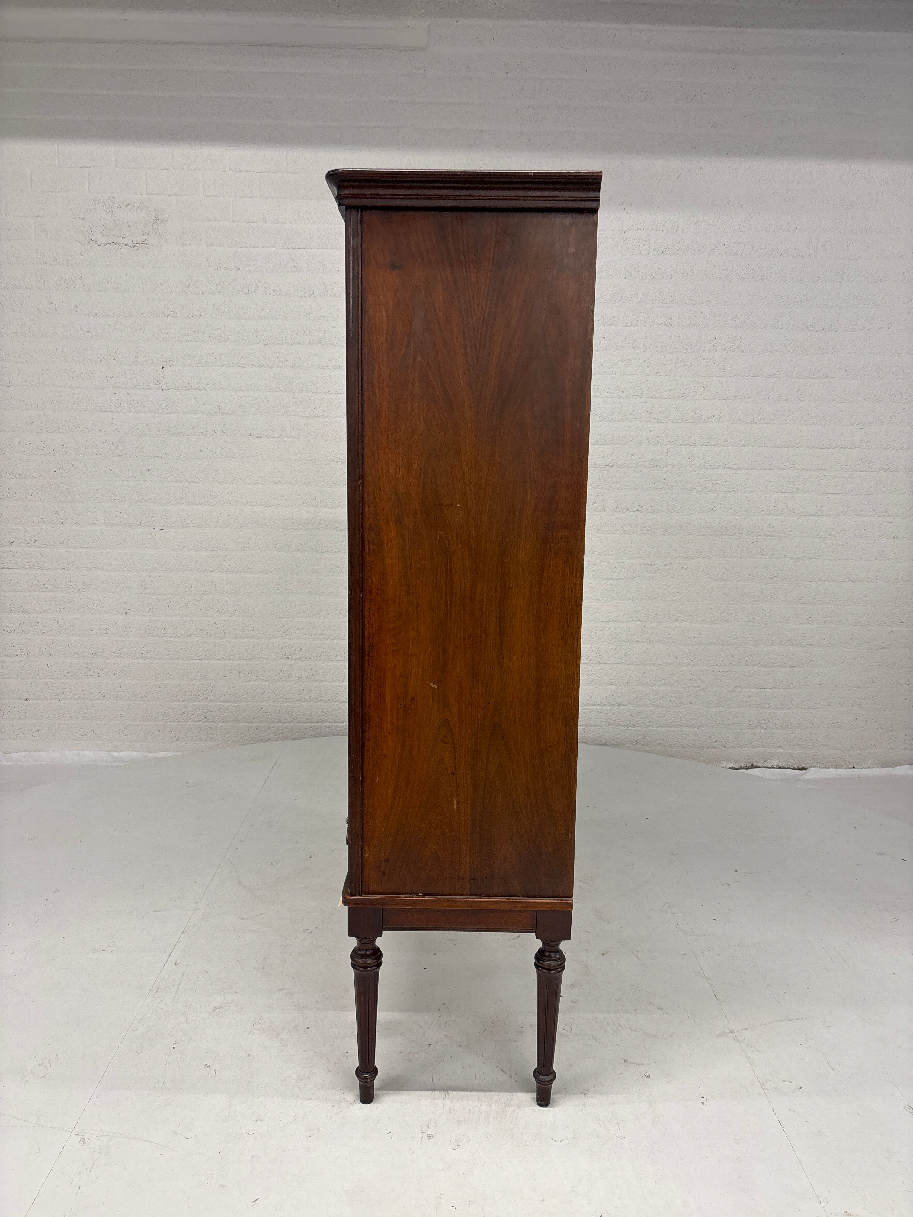 Vitrinekast Edwardiaans