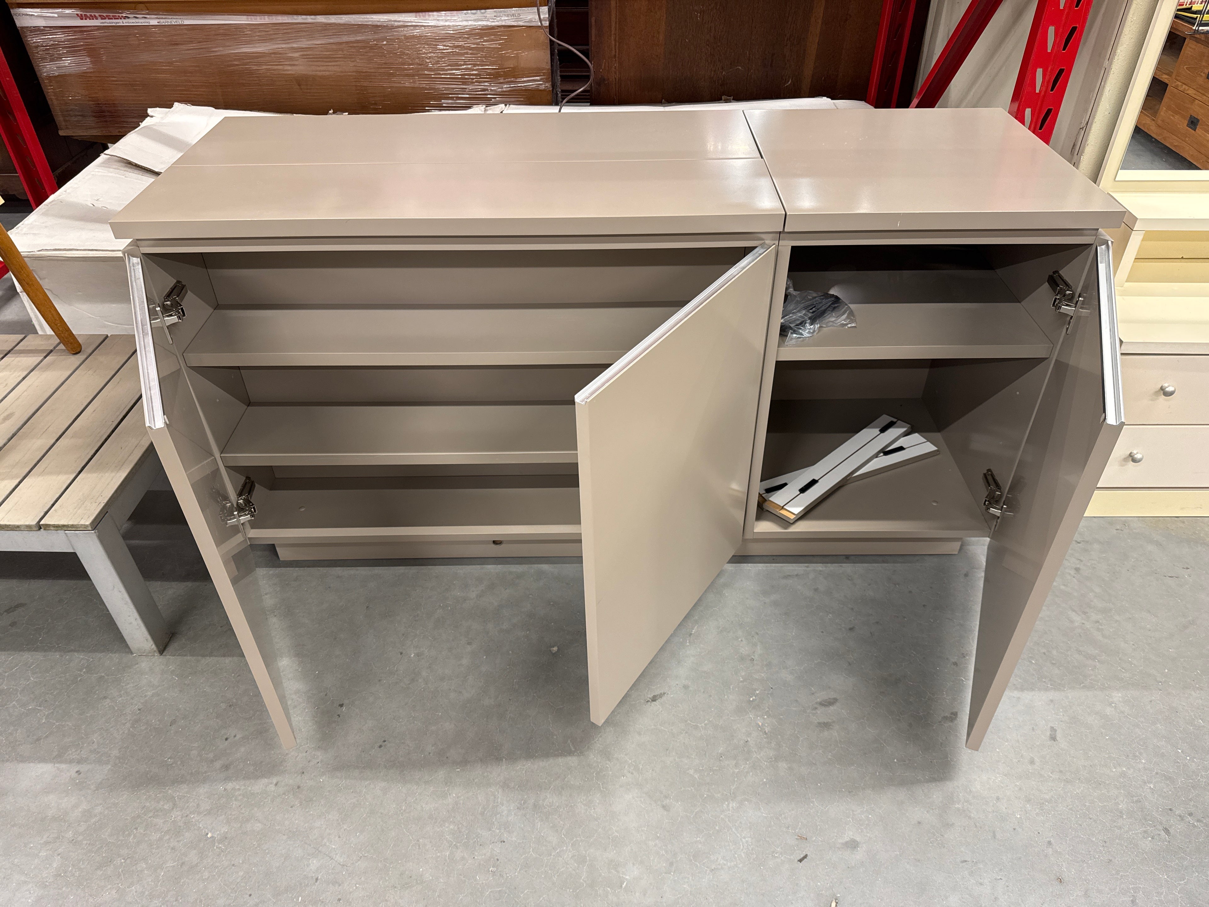 Design dressoir uniek met TV lift