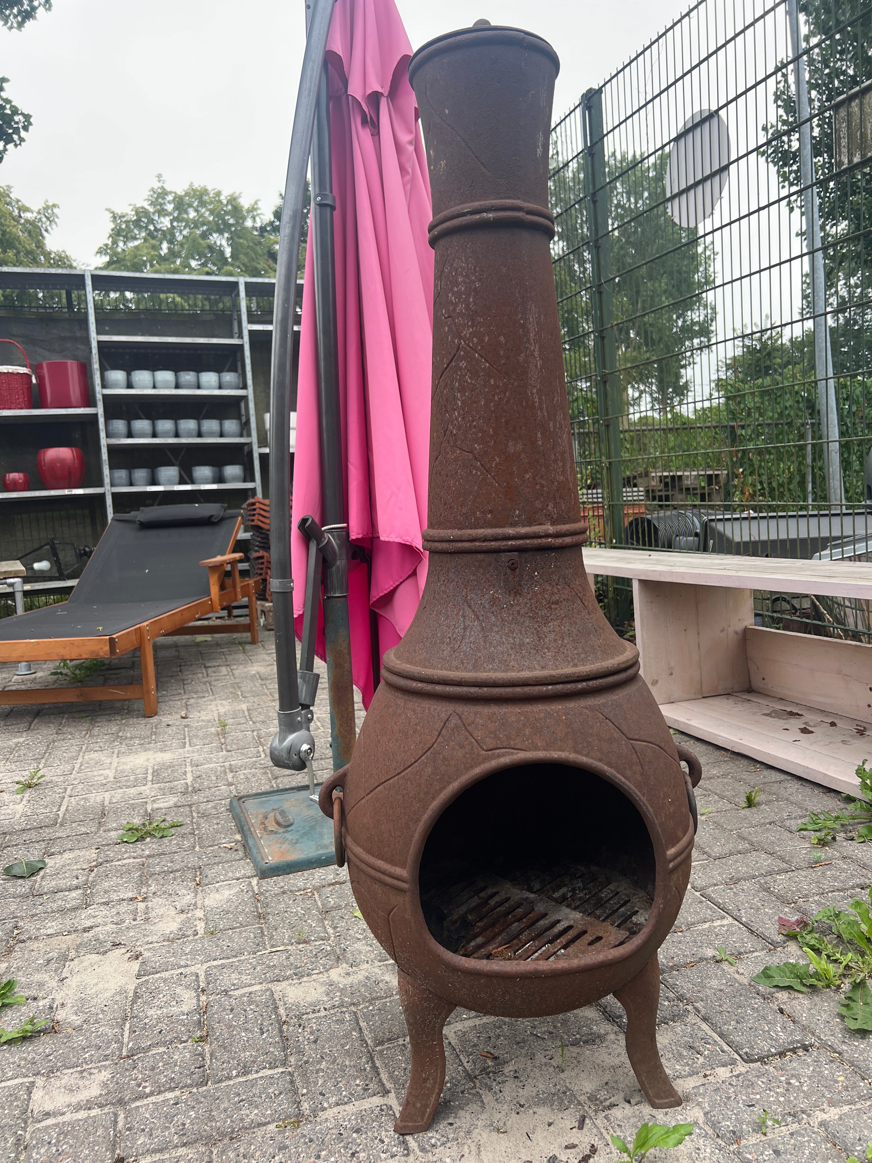 Gietijzeren tuinhaard