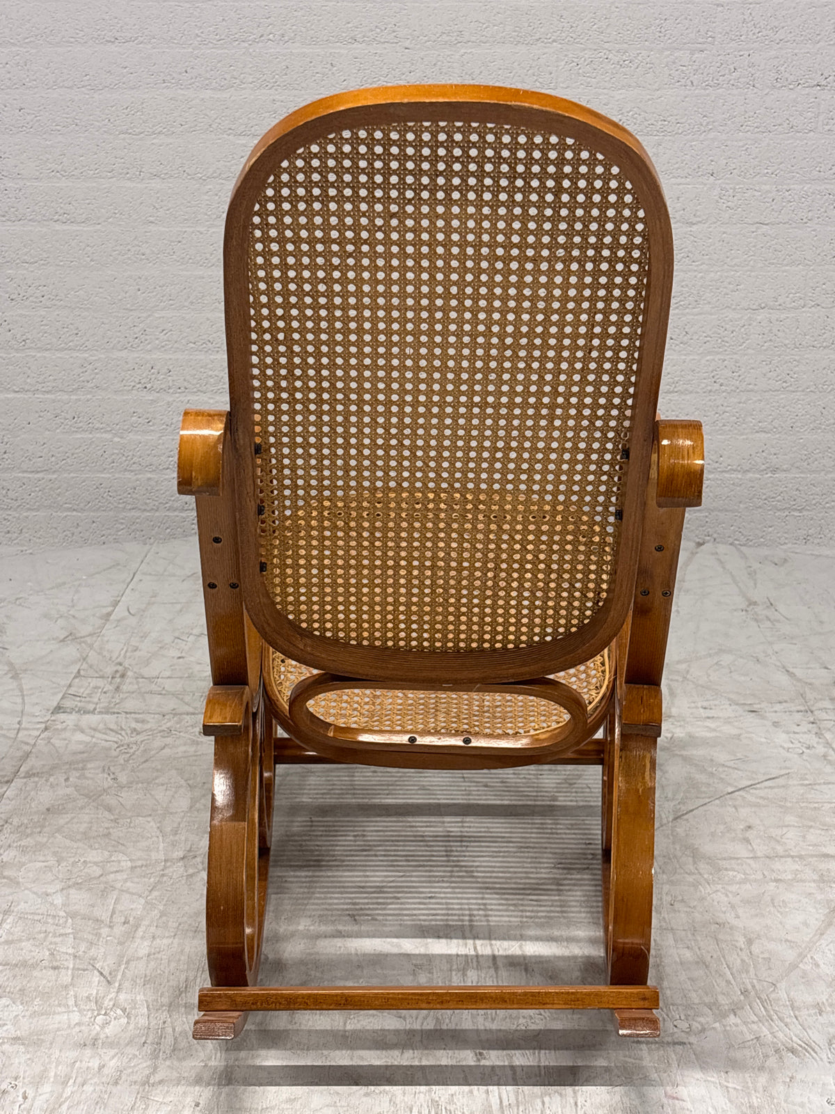 MP Stylische bent wood schommelstoel